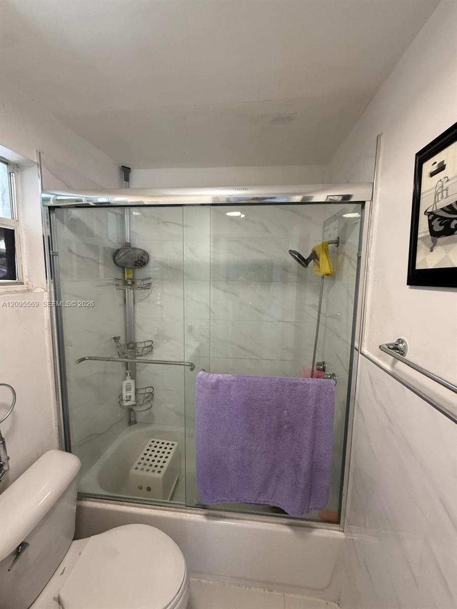 10516 NW 36th Place