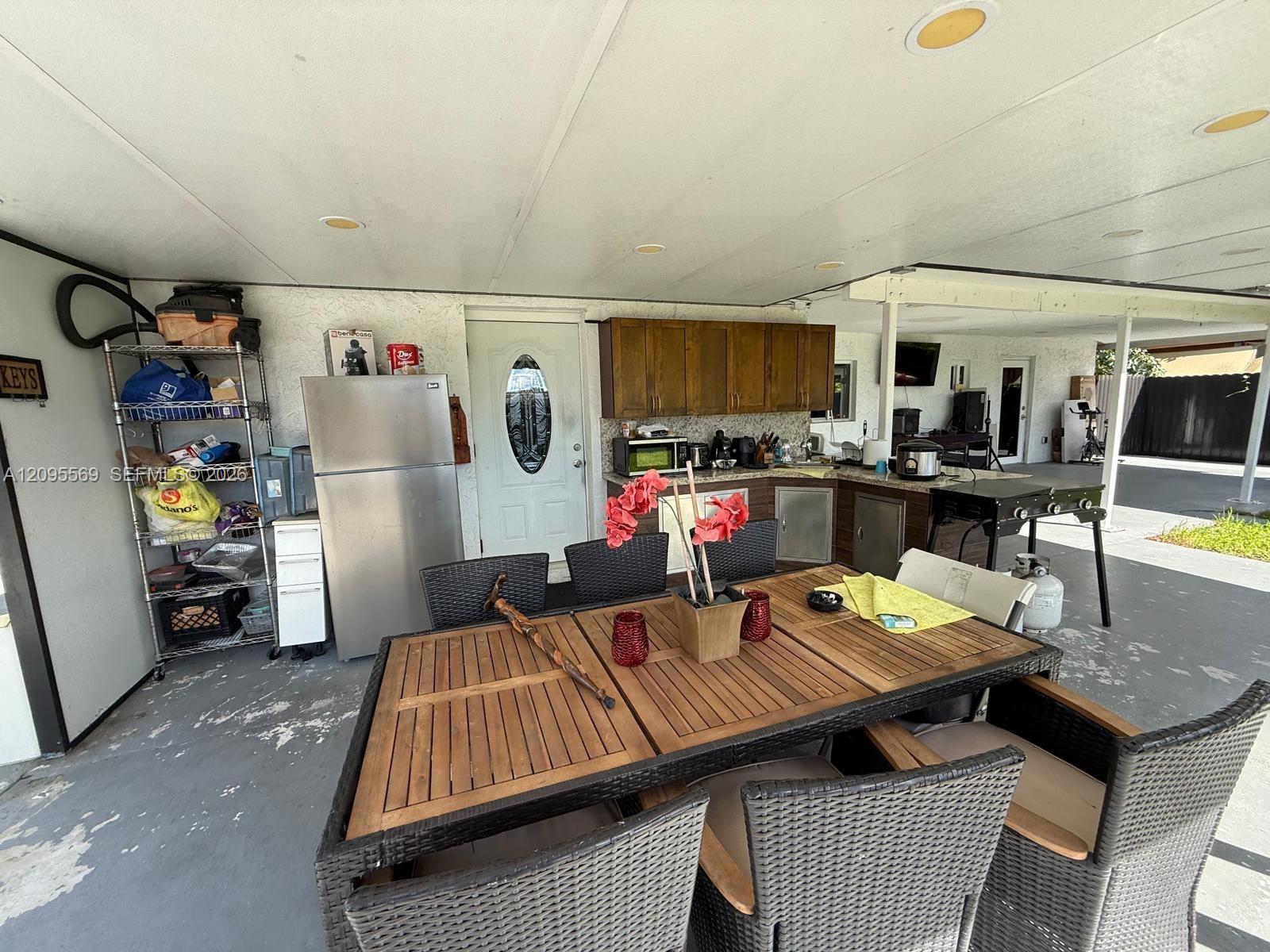10516 NW 36th Place