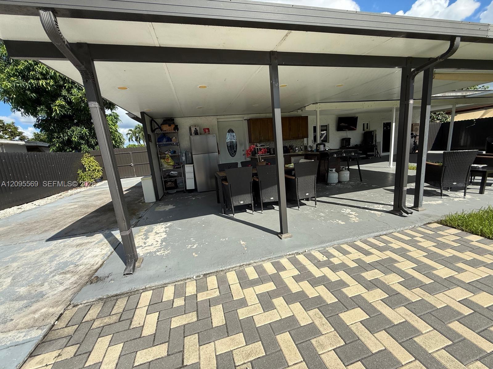 10516 NW 36th Place