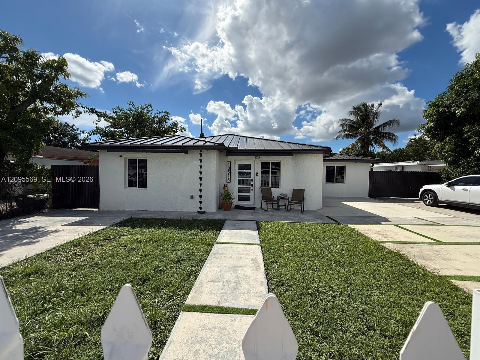 10516 NW 36th Place