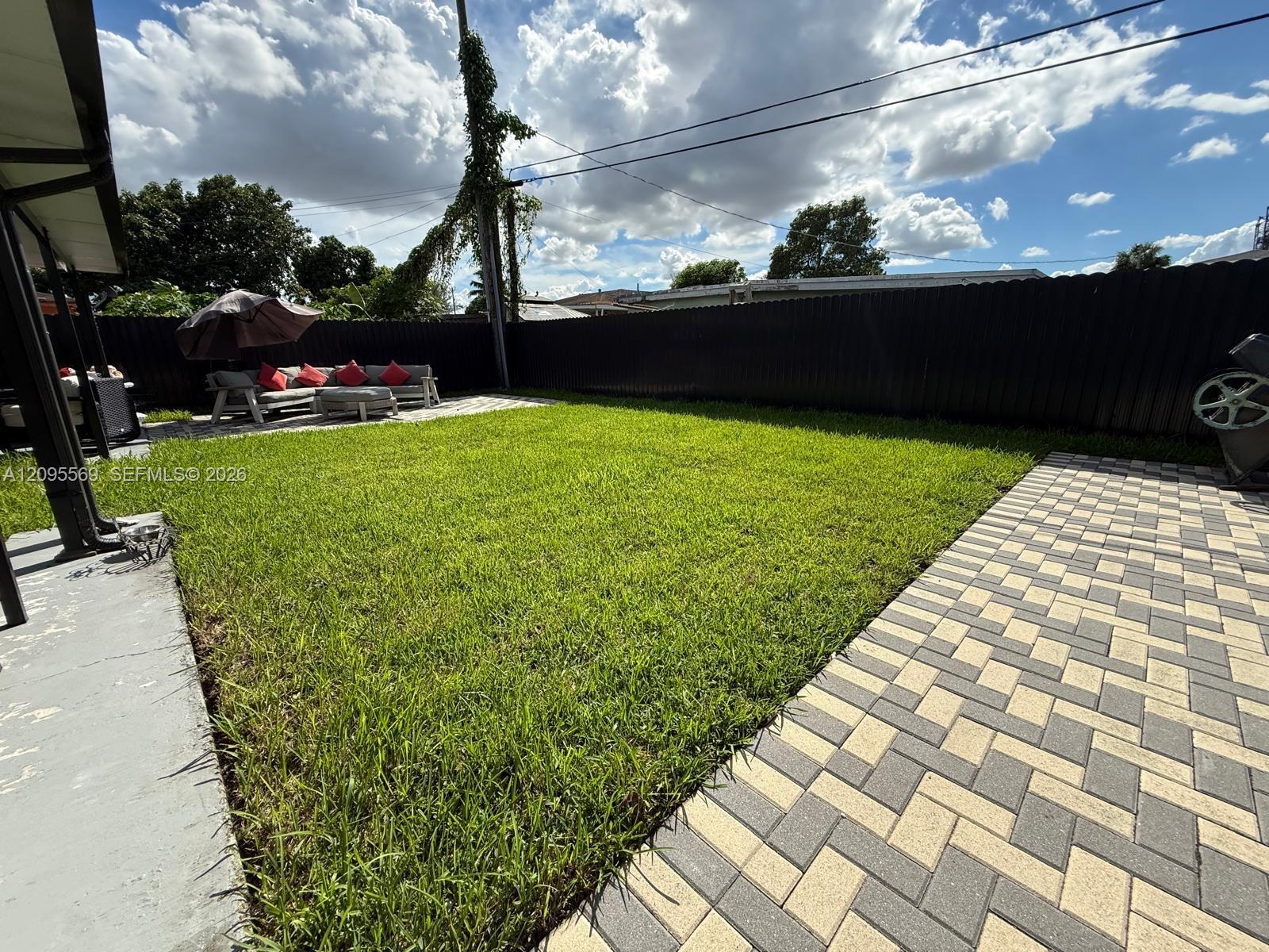 10516 NW 36th Place