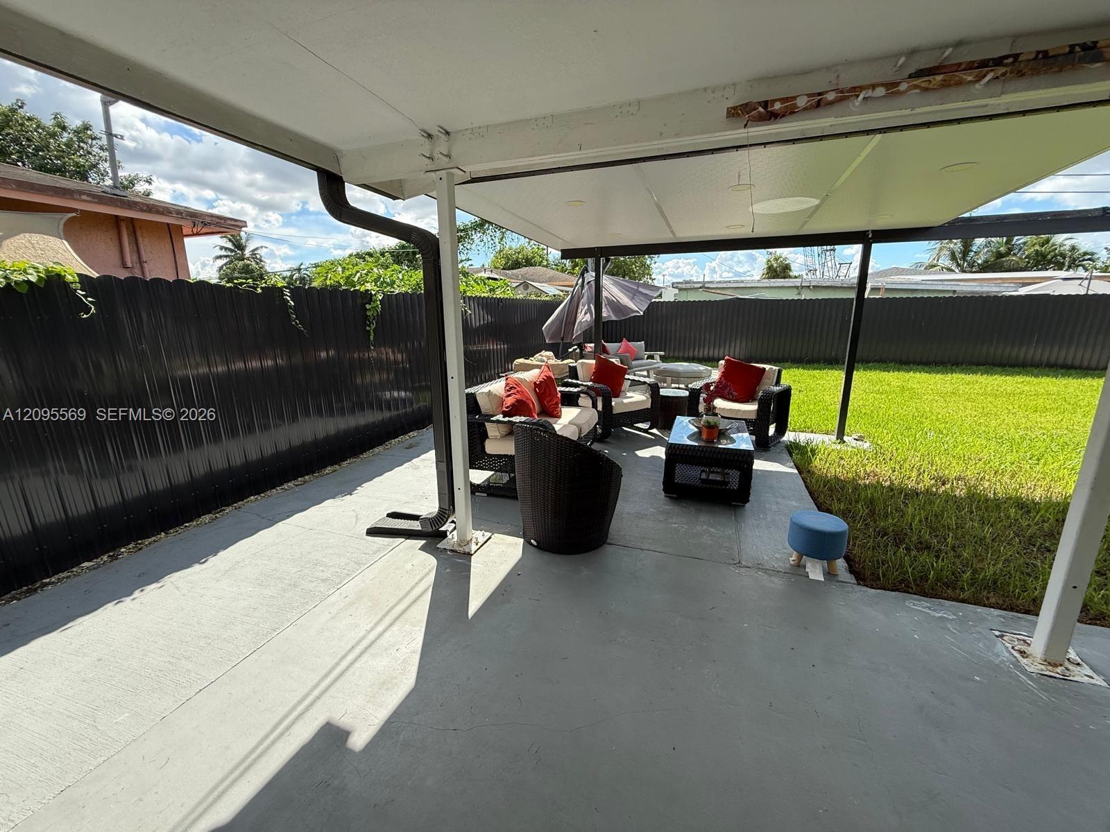 10516 NW 36th Place