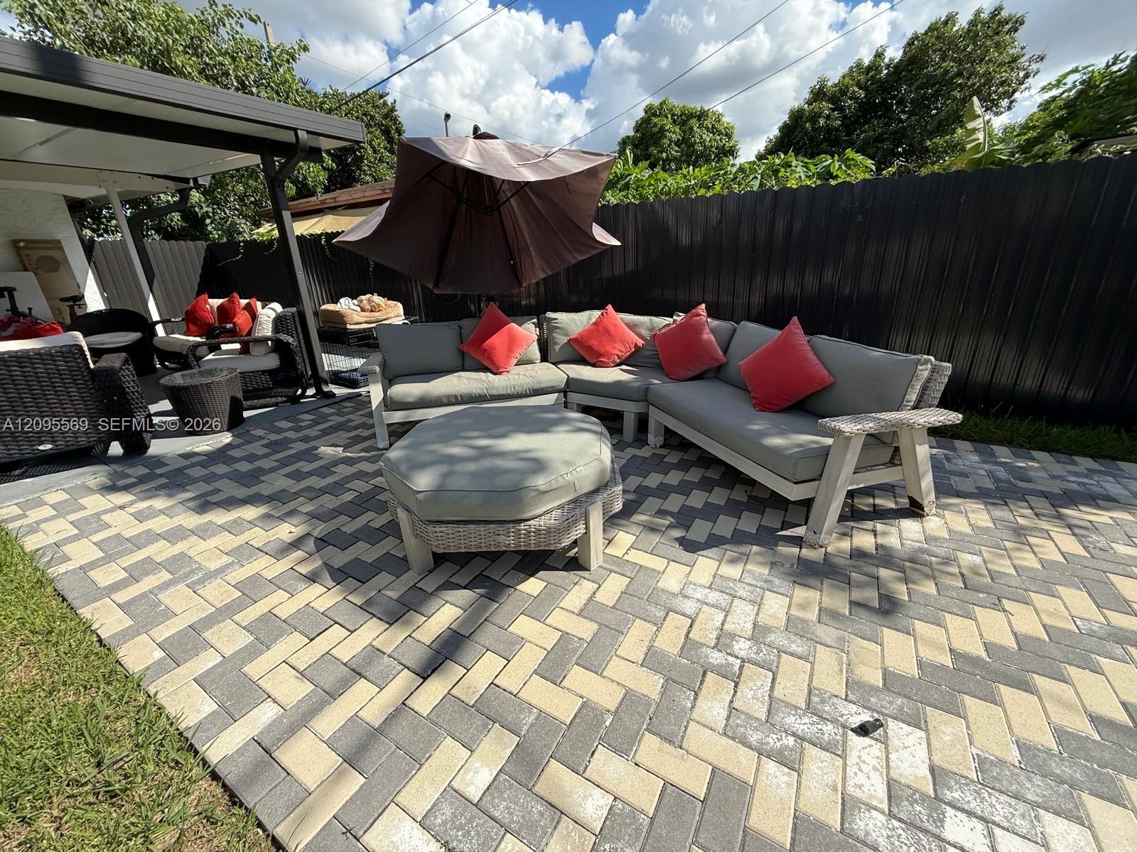 10516 NW 36th Place