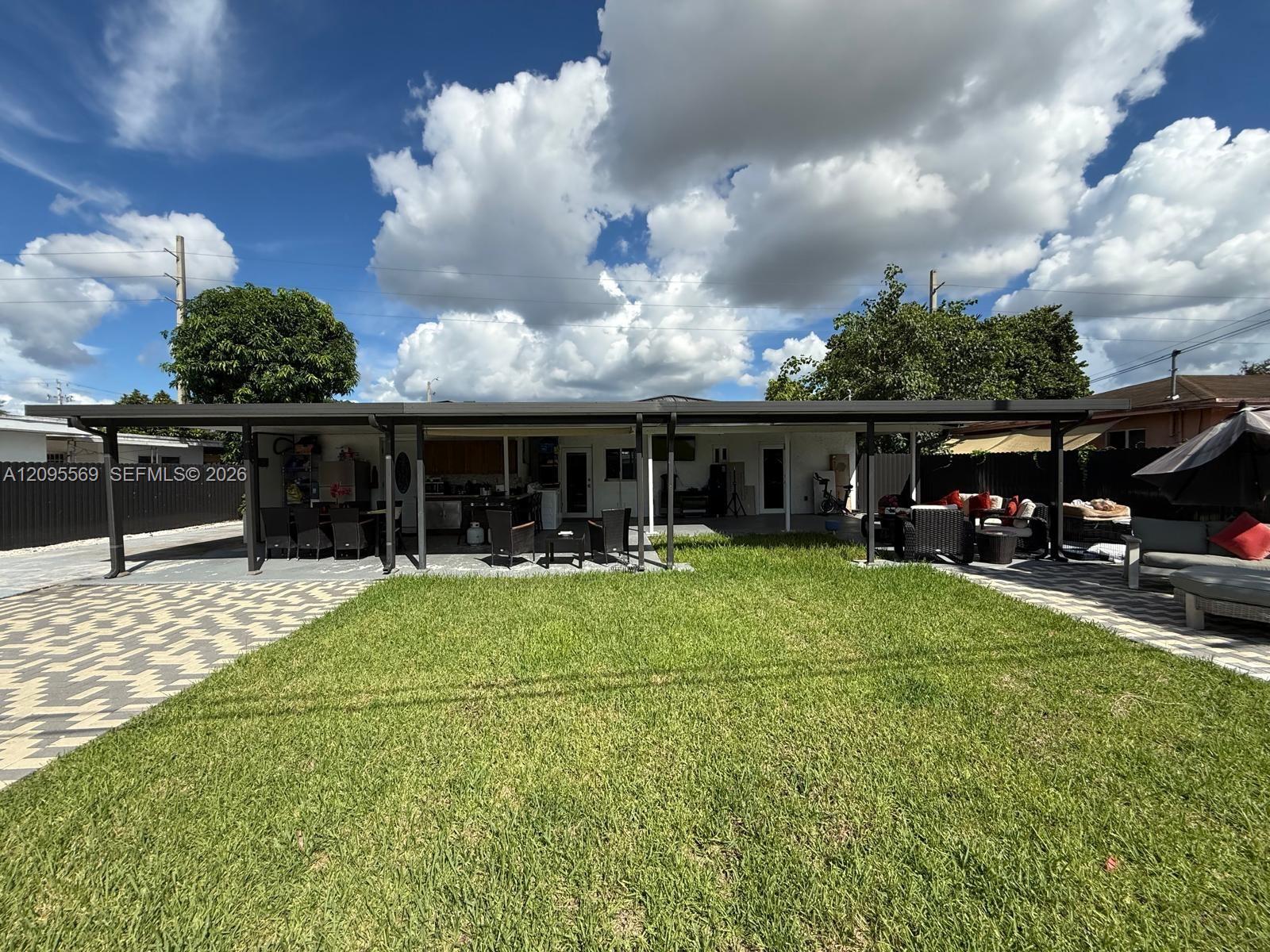 10516 NW 36th Place