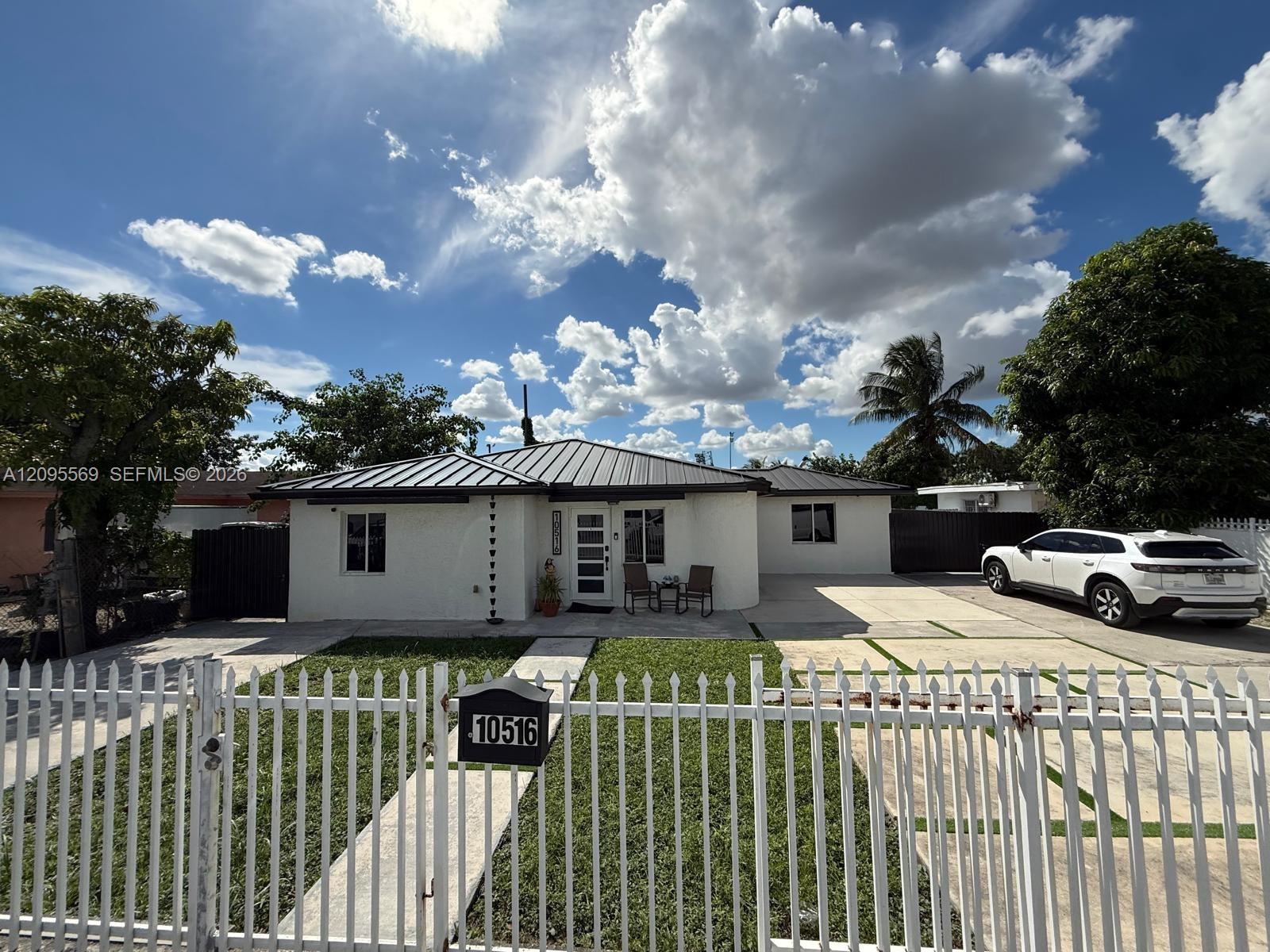 10516 NW 36th Place