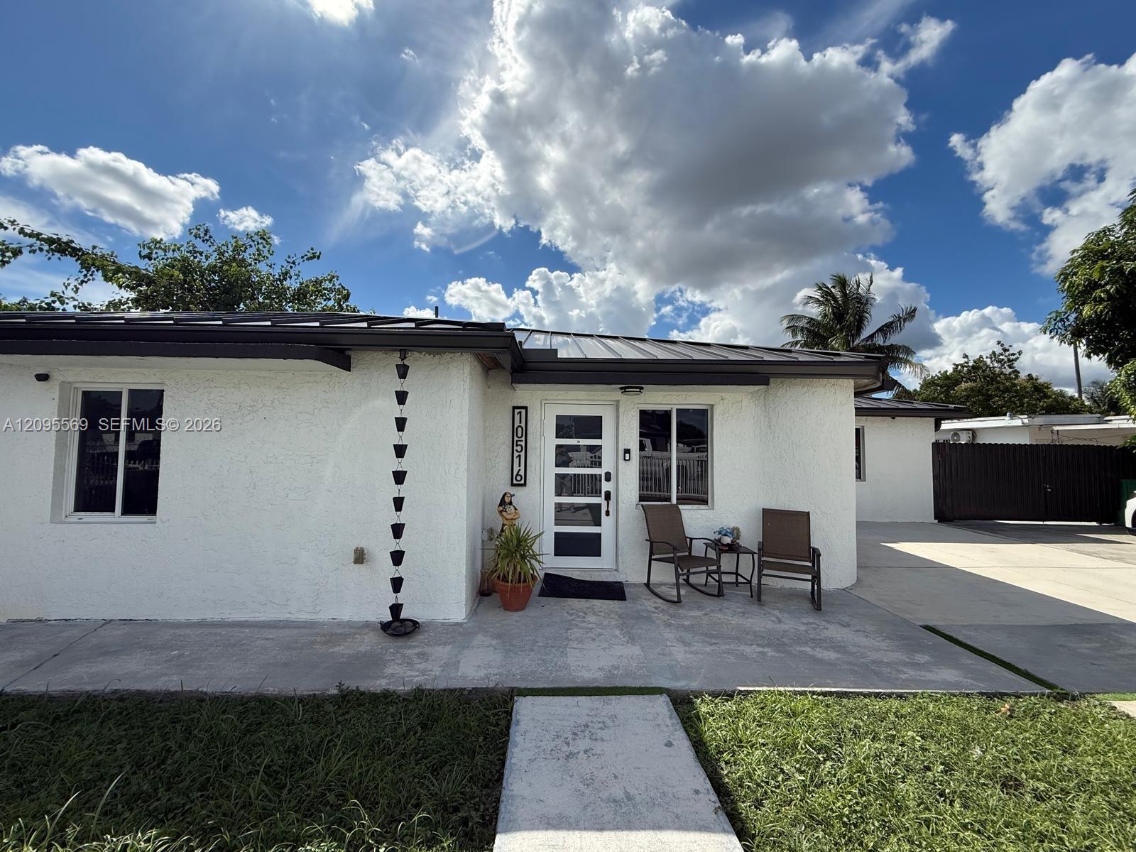 10516 NW 36th Place