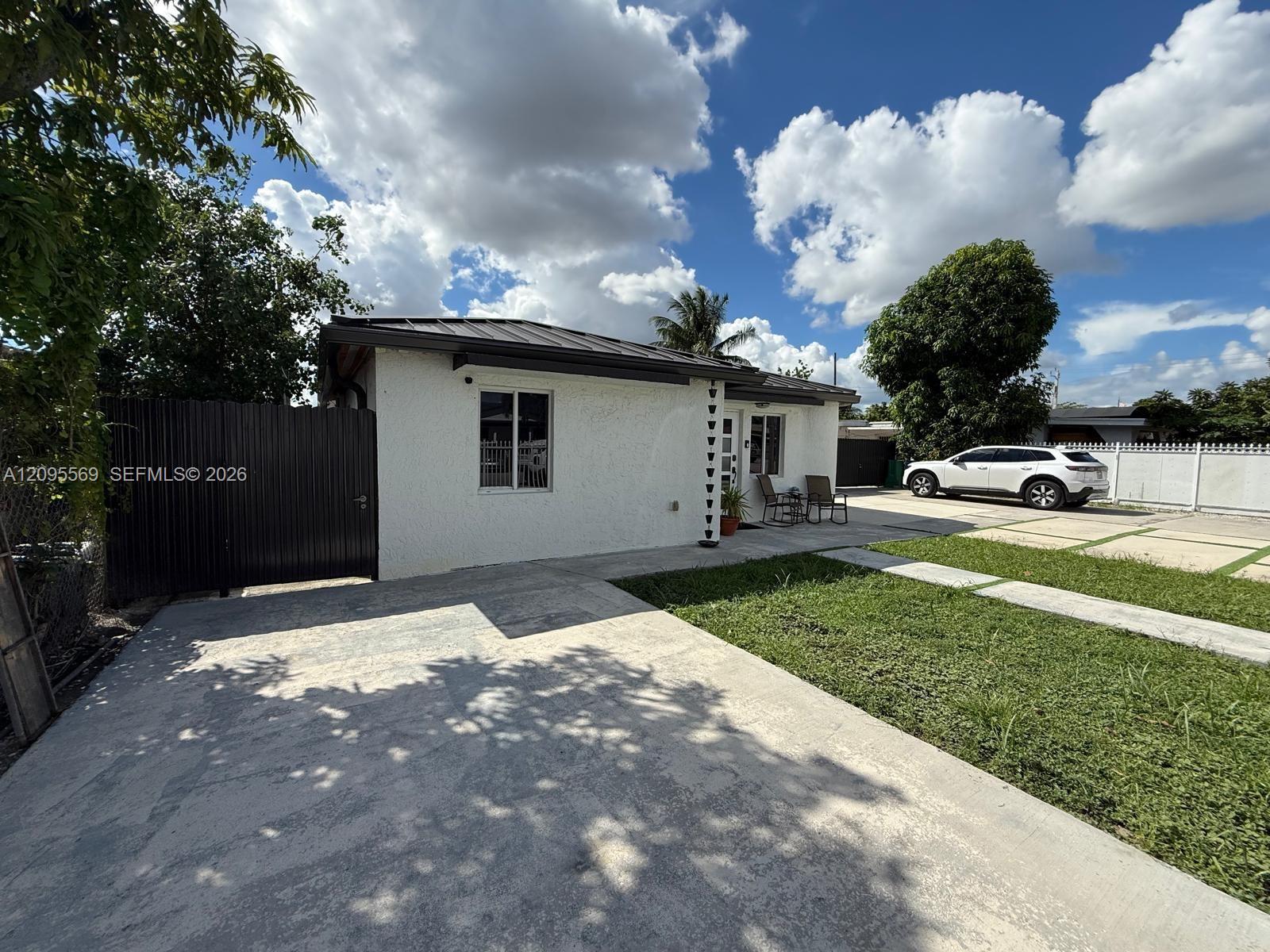 10516 NW 36th Place