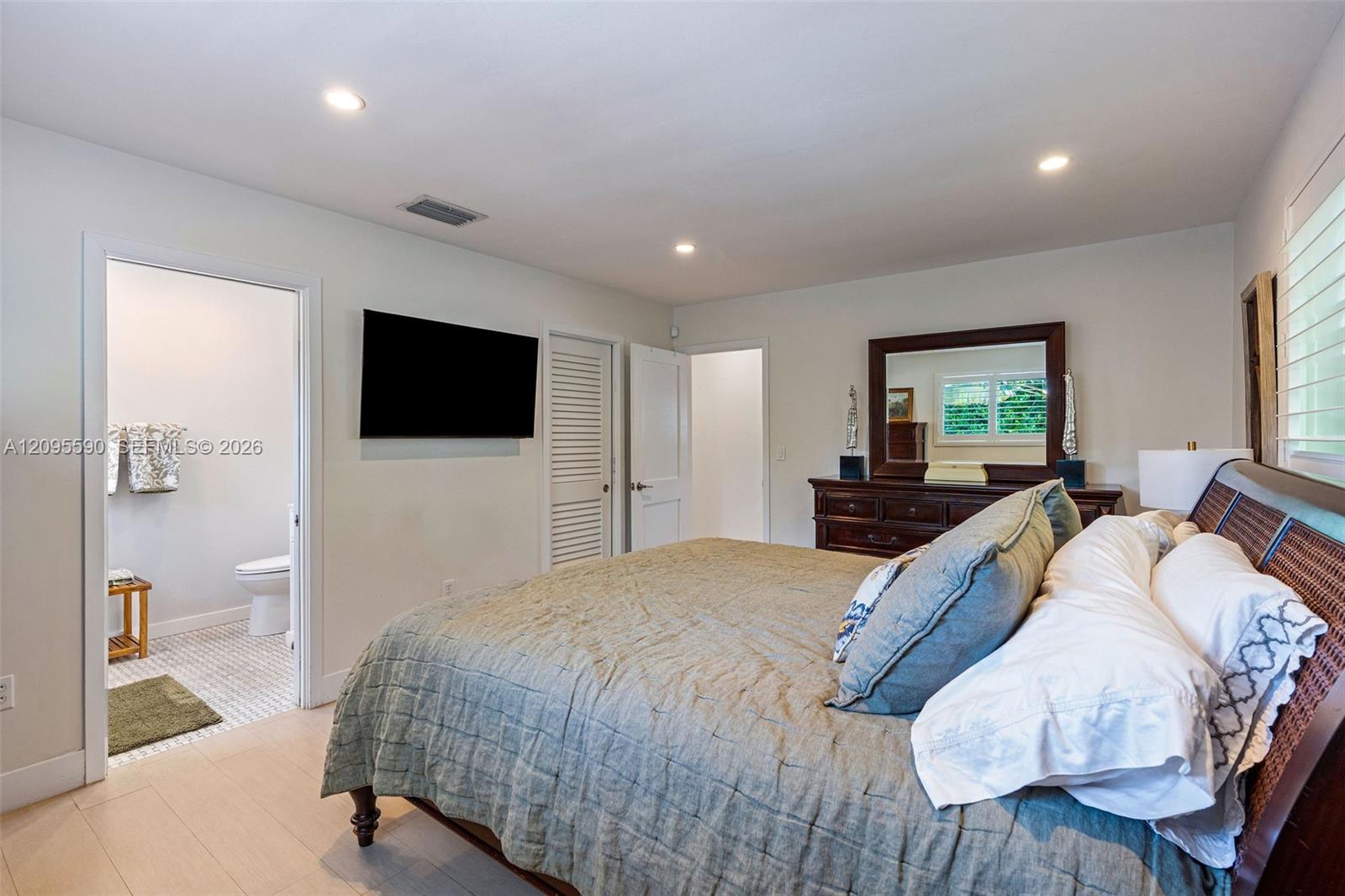 8610 SW 47th Street