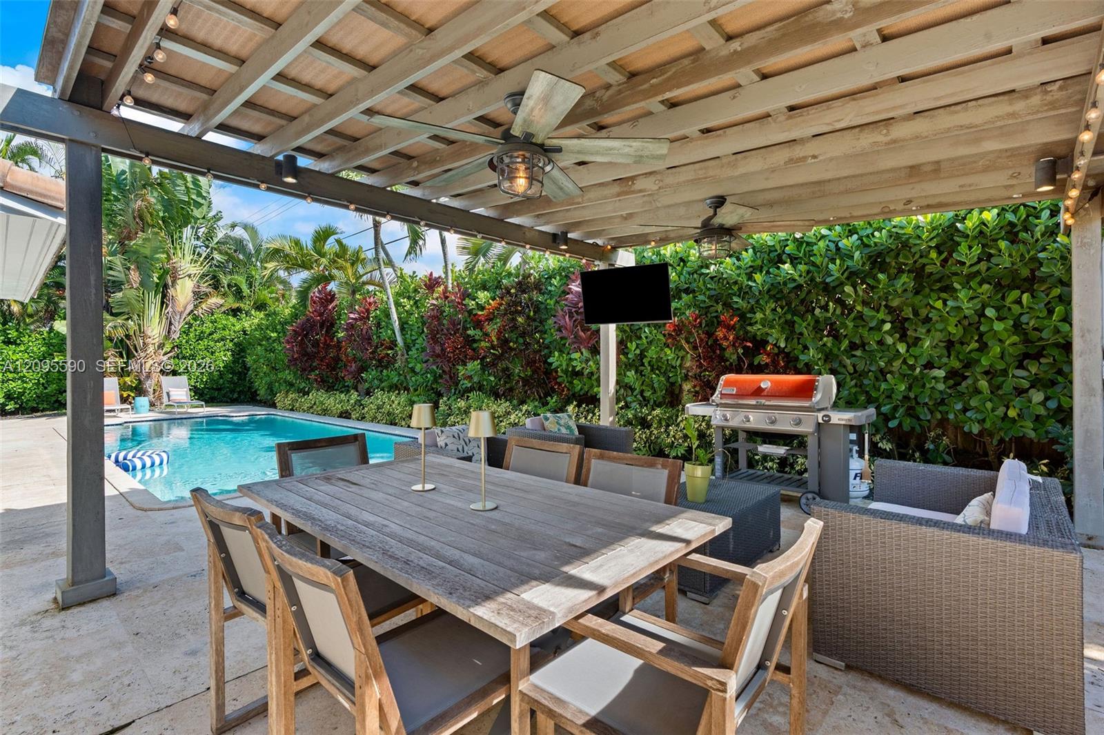 8610 SW 47th Street