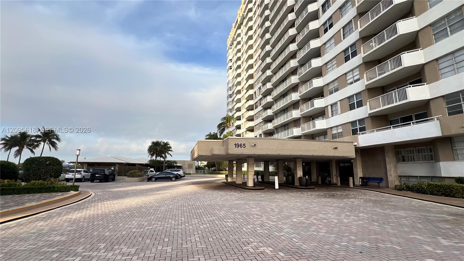 1985 S Ocean Drive gallery image #58