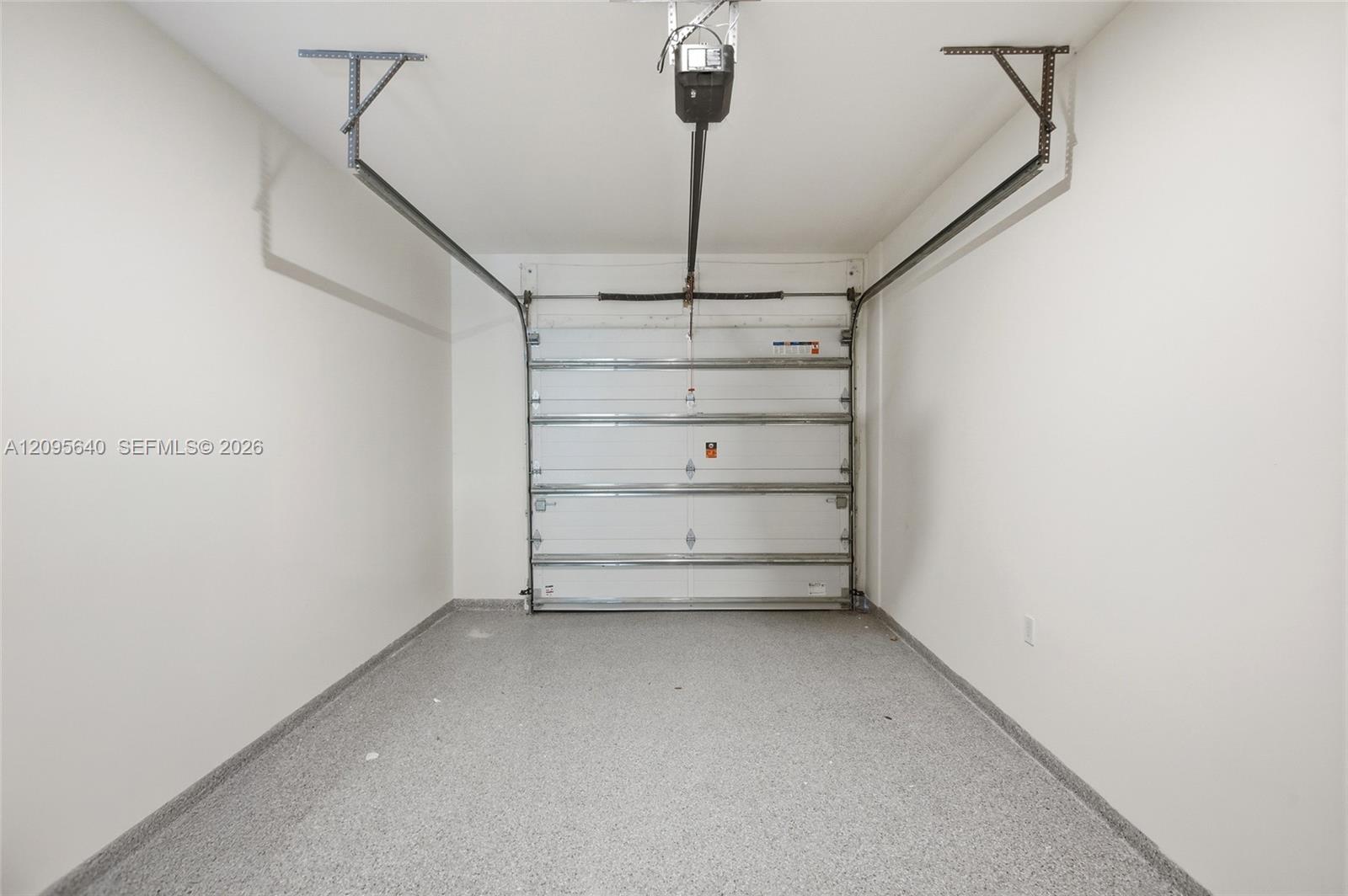 2619 SW 31st Place