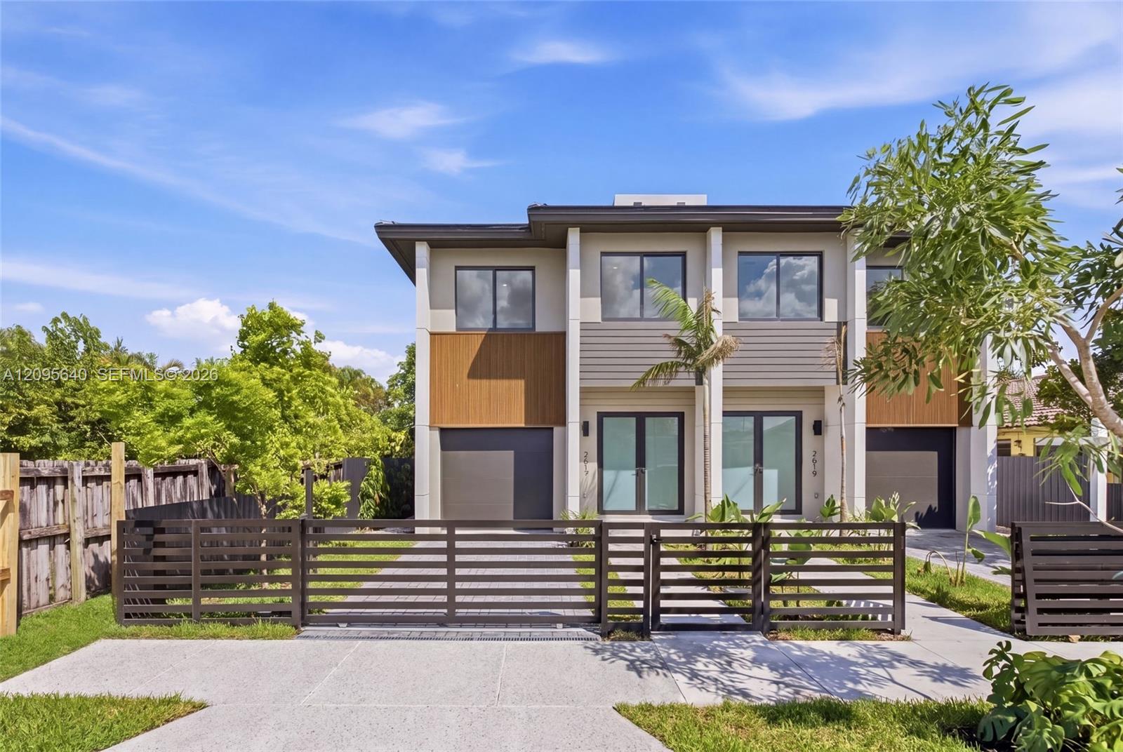 2619 SW 31st Place