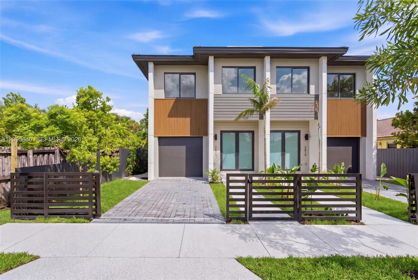 2619 SW 31st Place