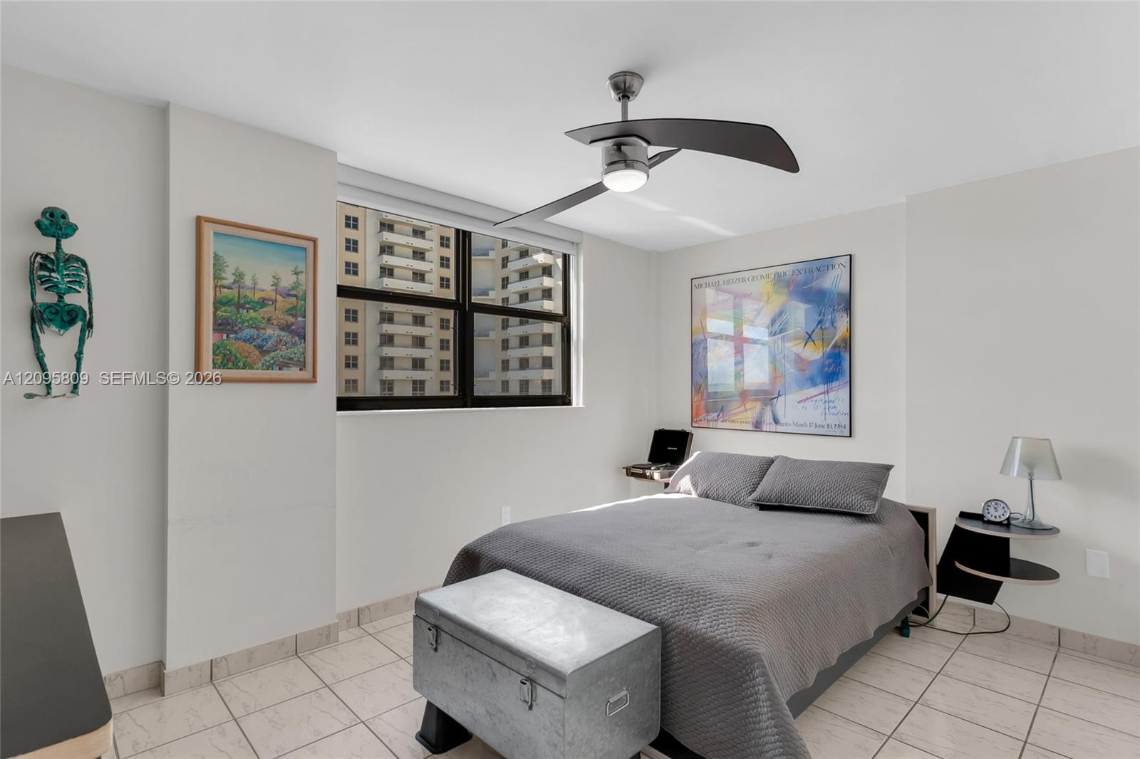 1623 Collins Avenue gallery image #22