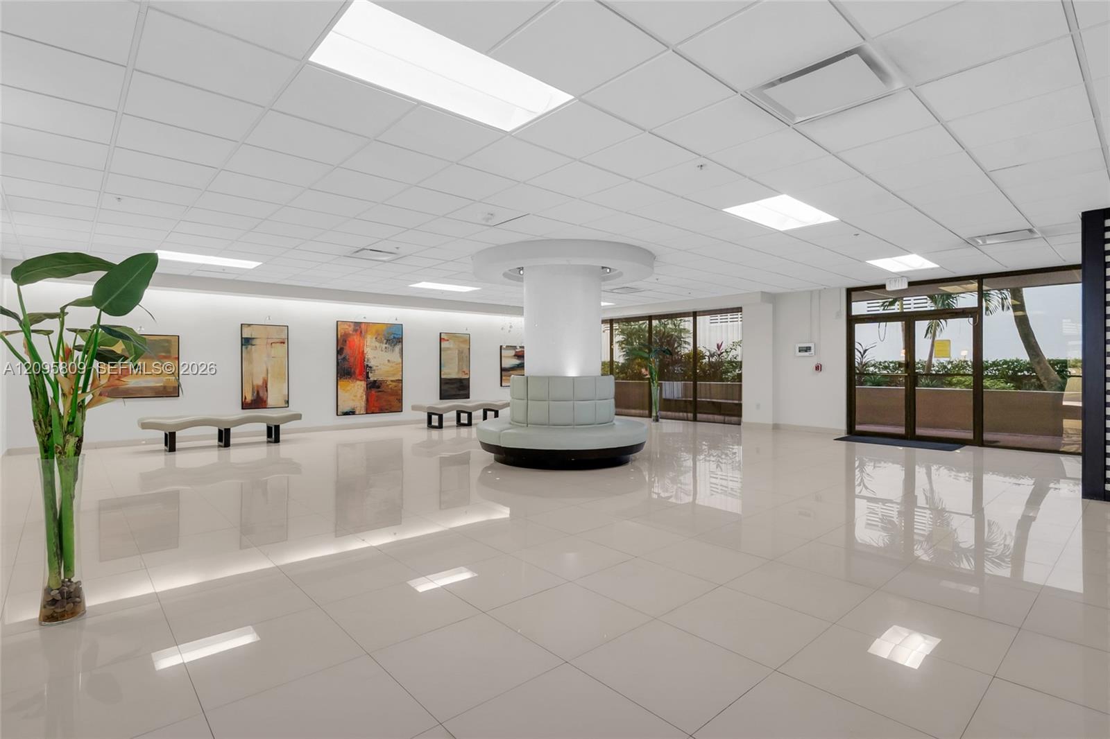 1623 Collins Avenue gallery image #23