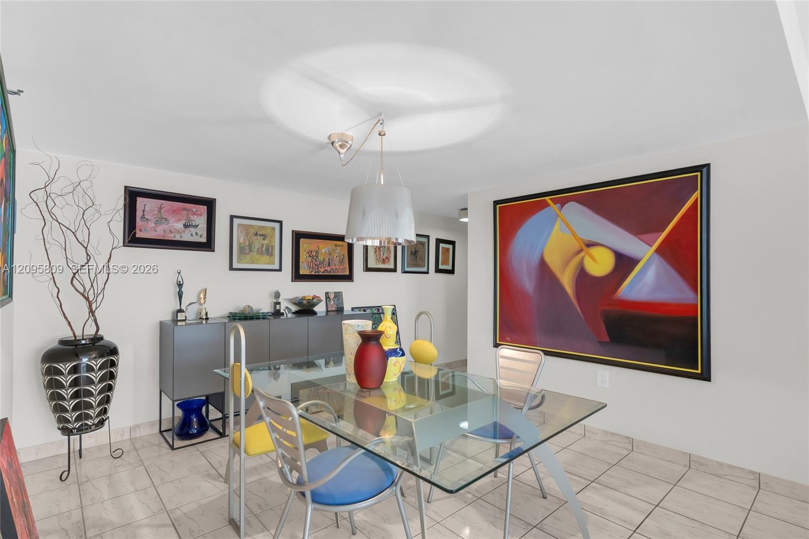 1623 Collins Avenue gallery image #3