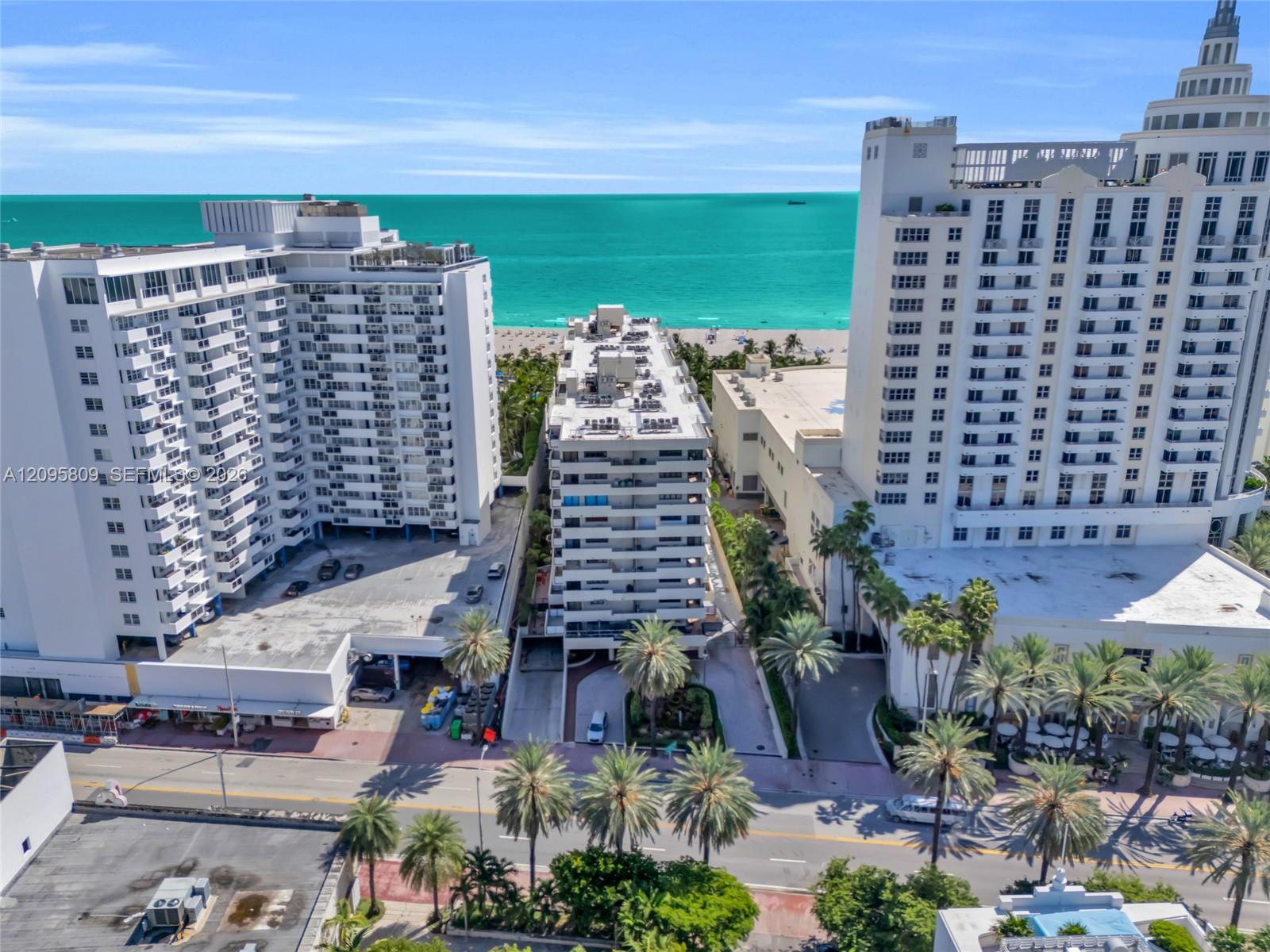 1623 Collins Avenue gallery image #31