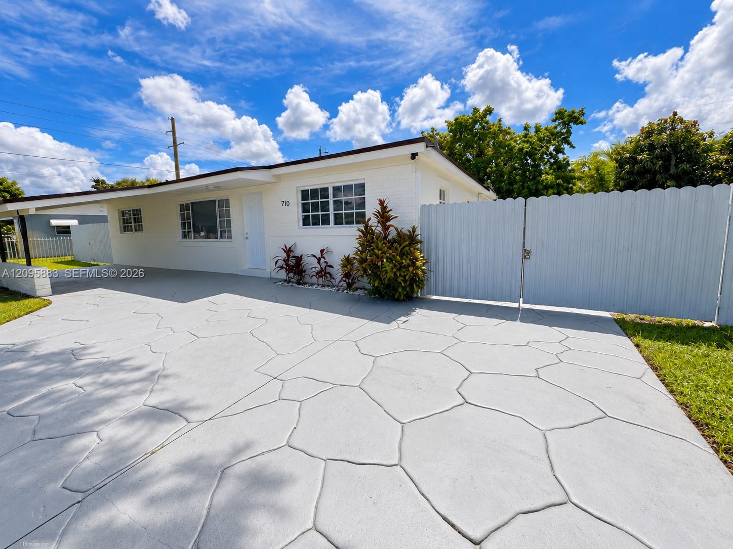 710 NW 176th Terrace