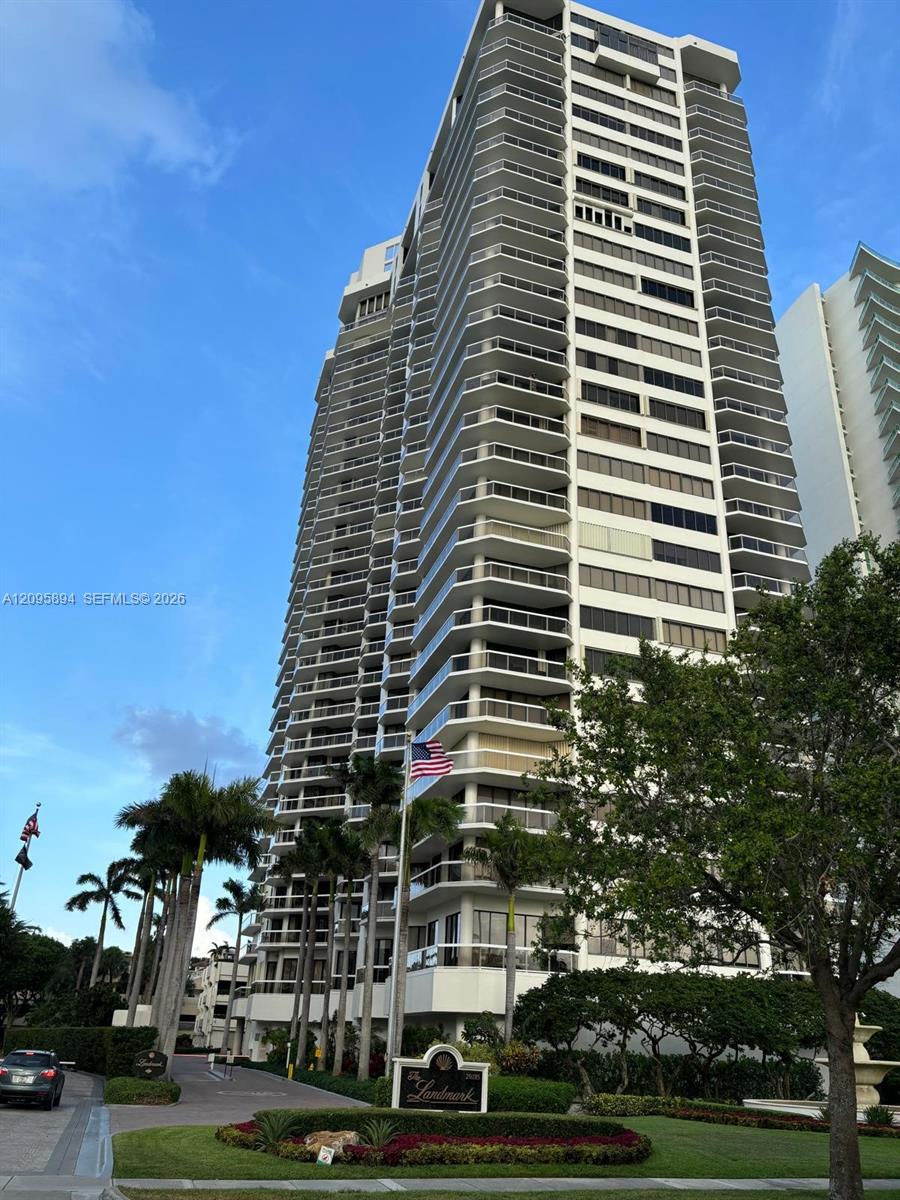 20185 E Country Club Drive
