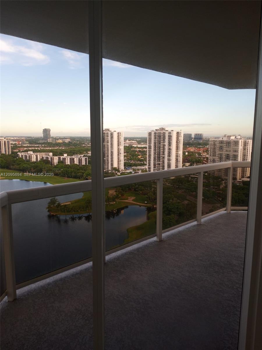20185 E Country Club Drive gallery image #20