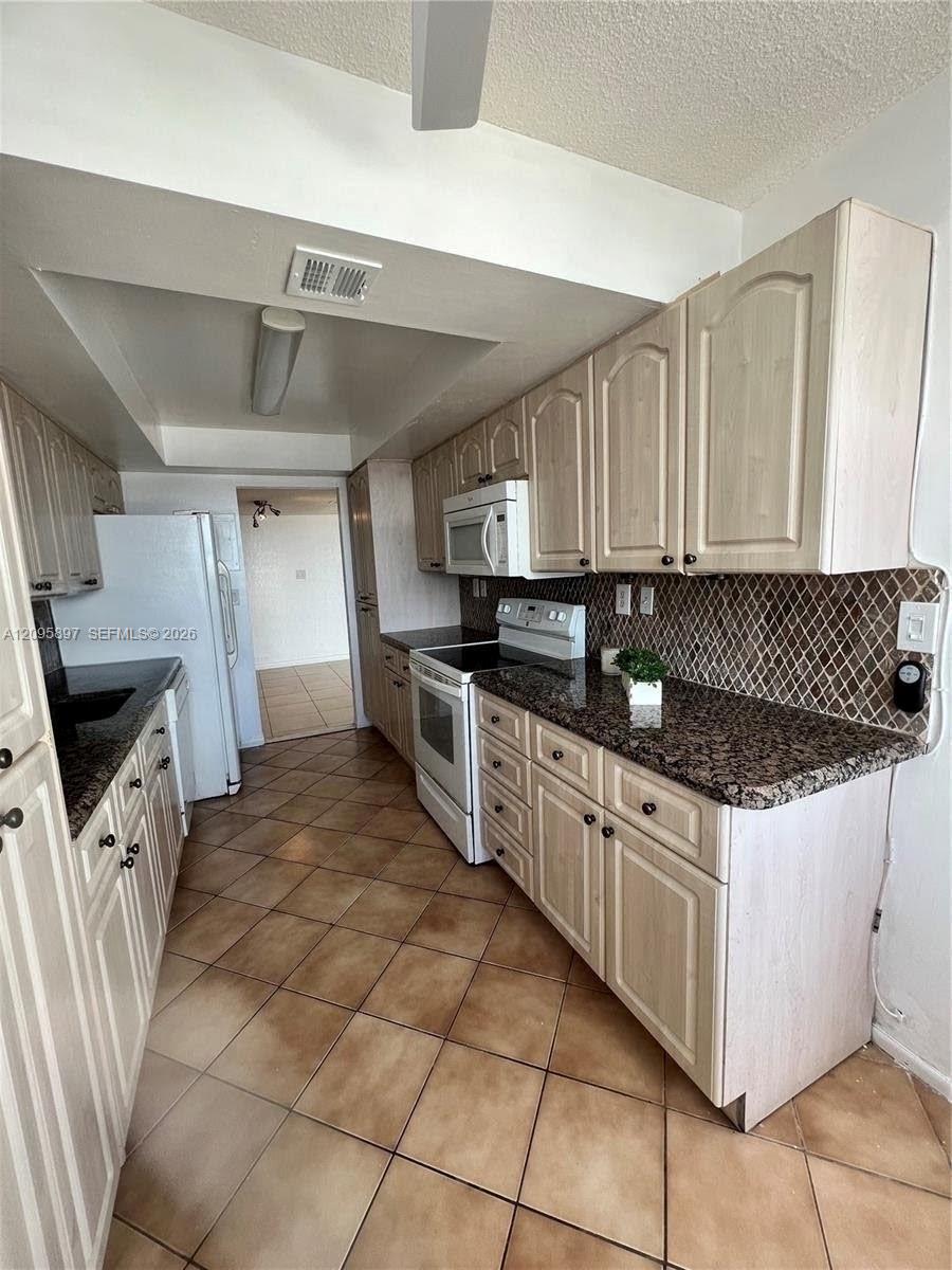 18031 Biscayne Boulevard