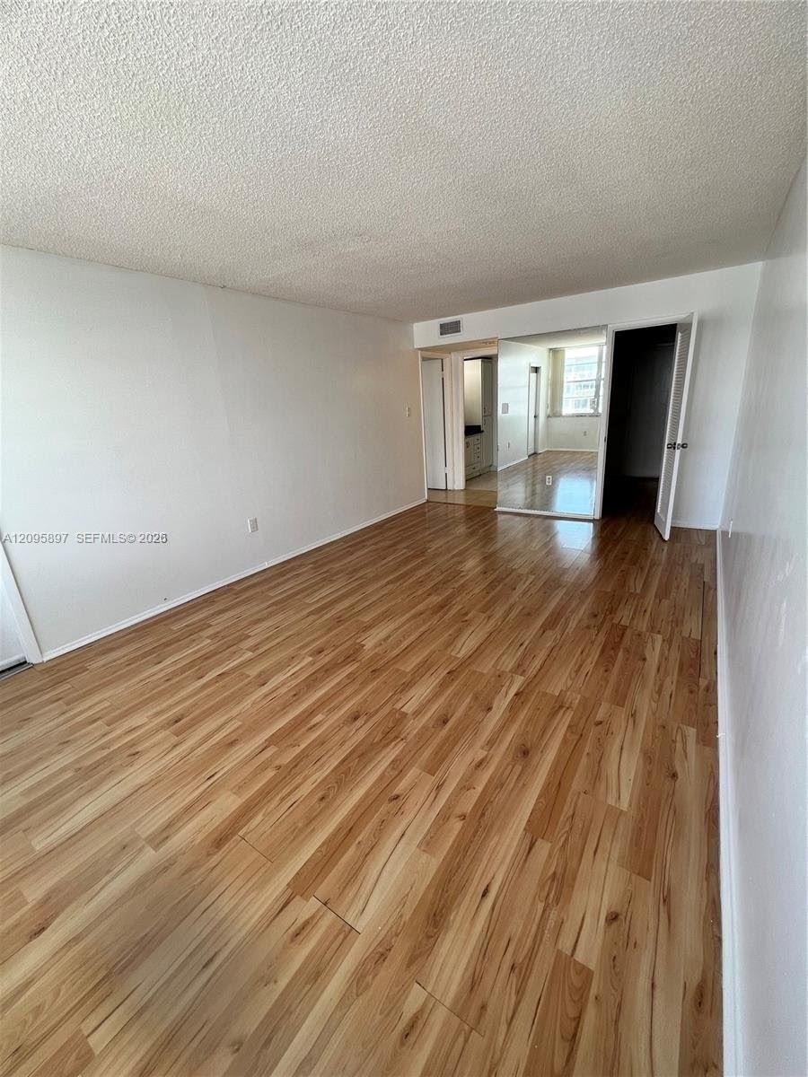 18031 Biscayne Boulevard