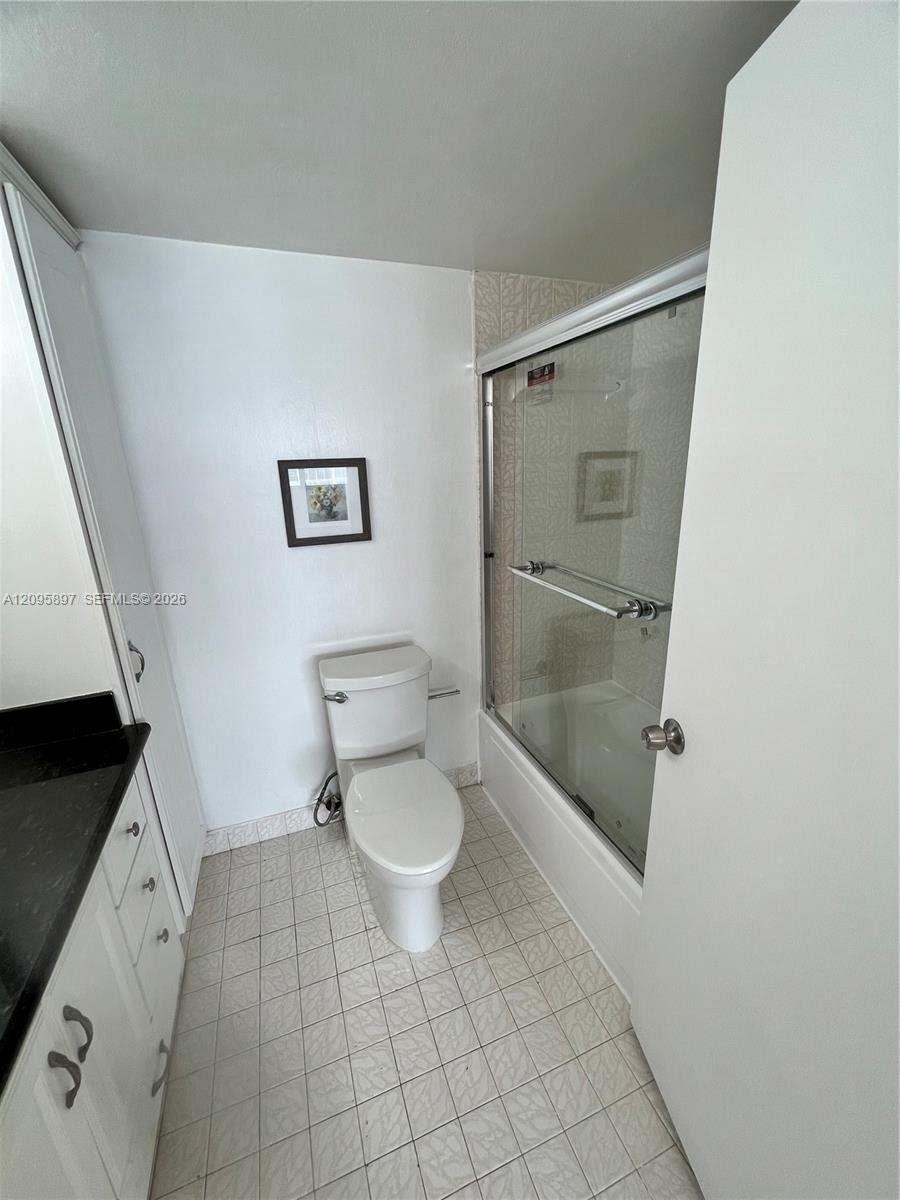 18031 Biscayne Boulevard