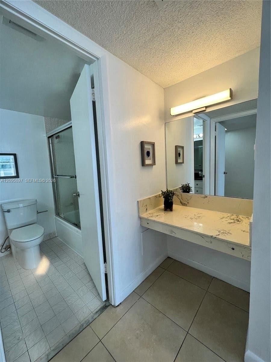 18031 Biscayne Boulevard