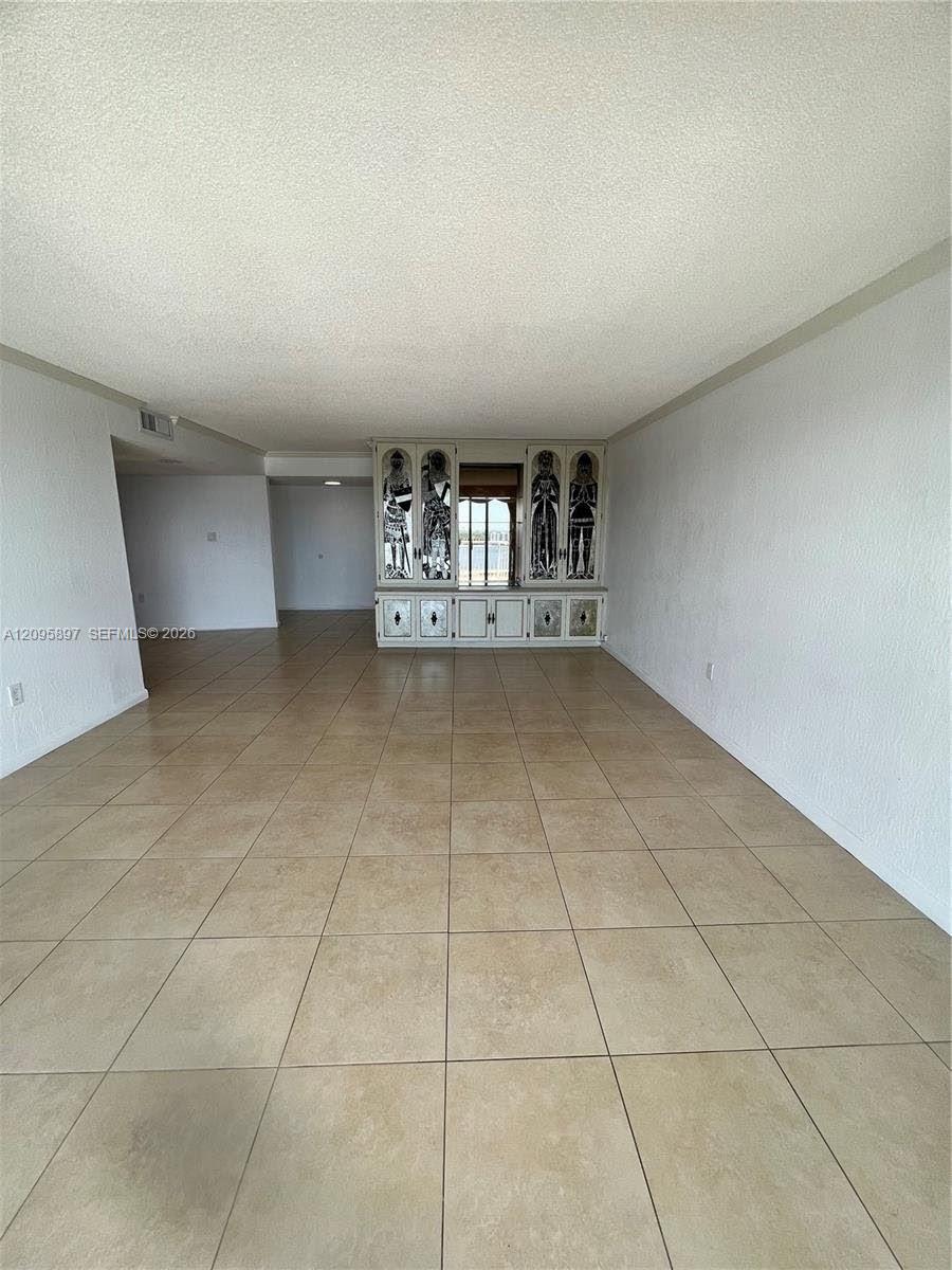 18031 Biscayne Boulevard