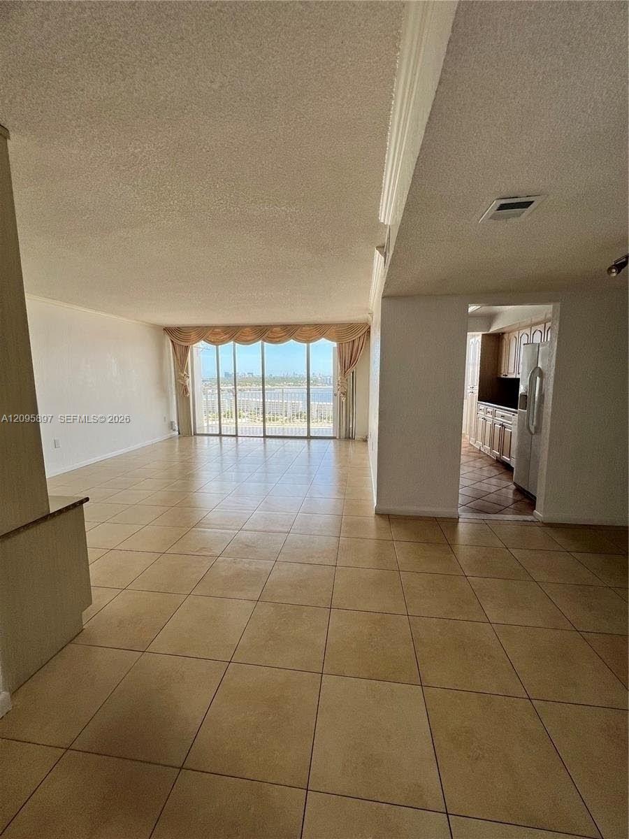 18031 Biscayne Boulevard