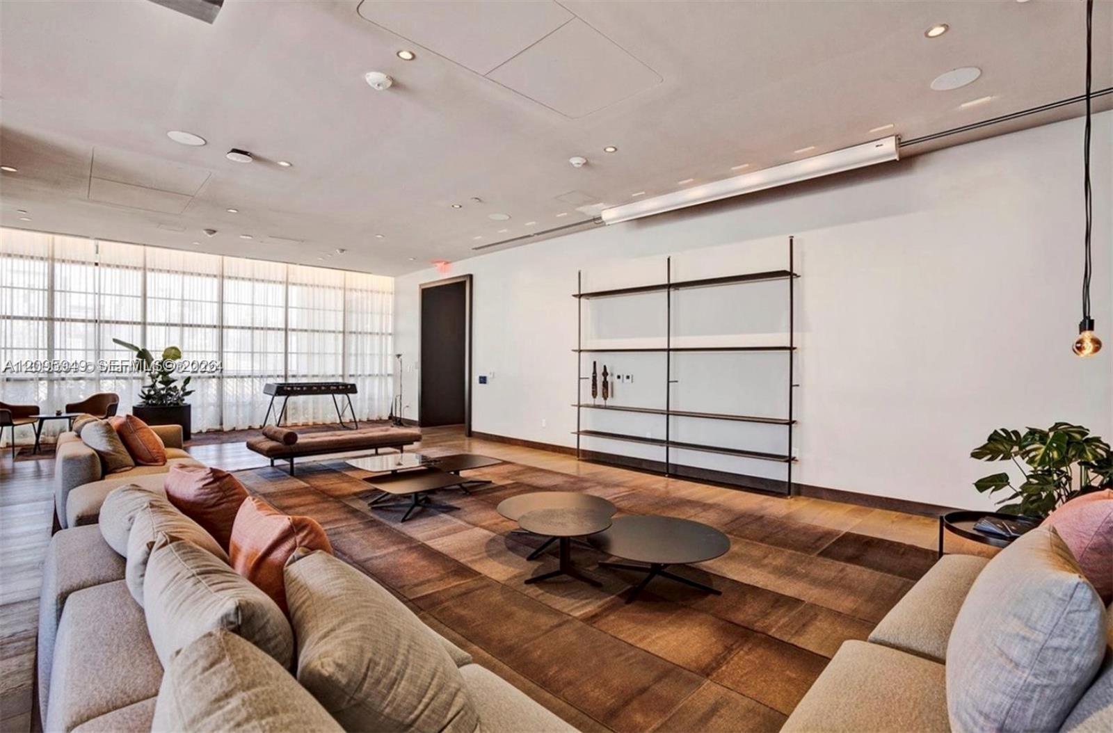 159 NE 6th Street gallery image #21