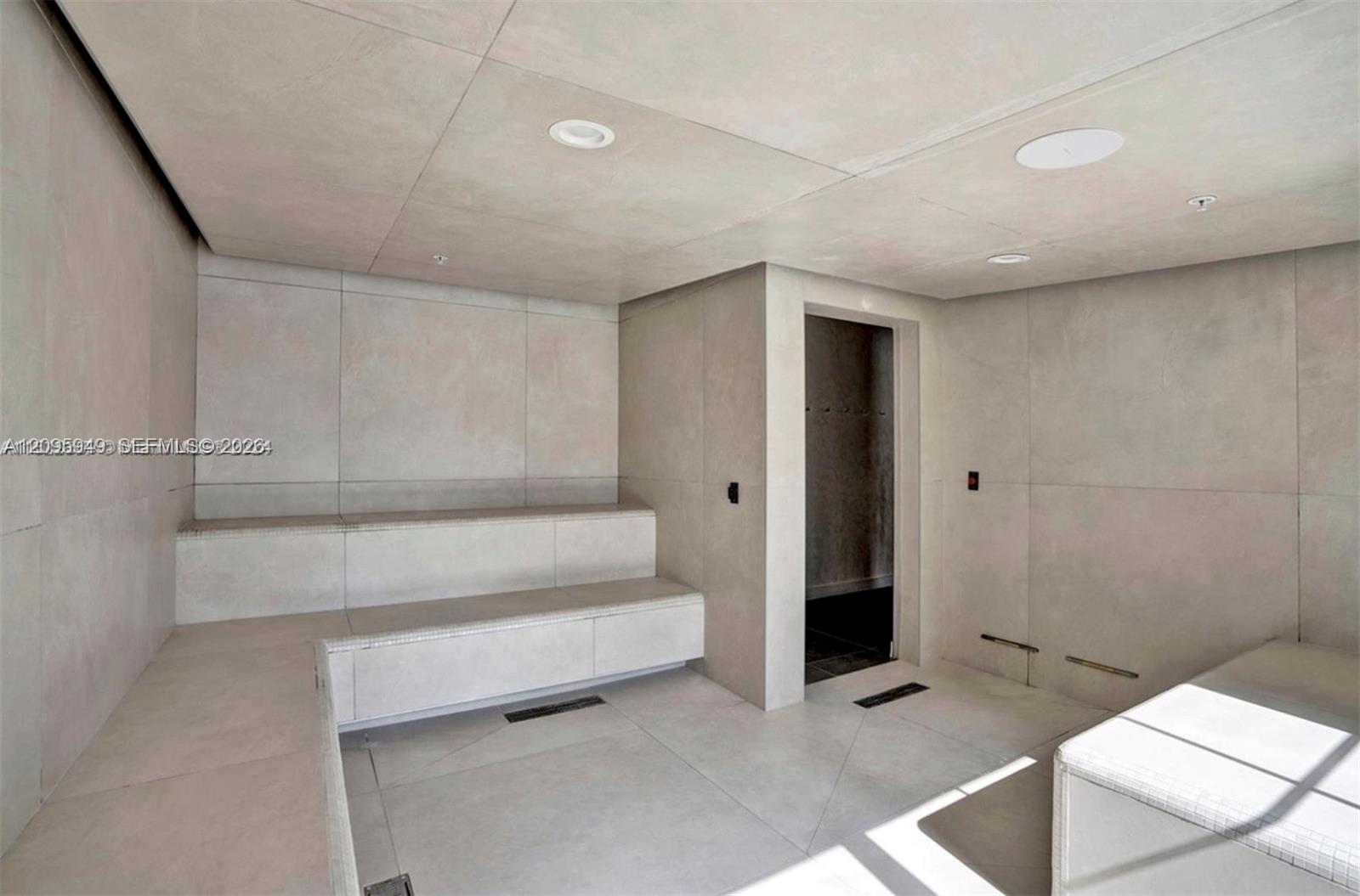 159 NE 6th Street gallery image #24
