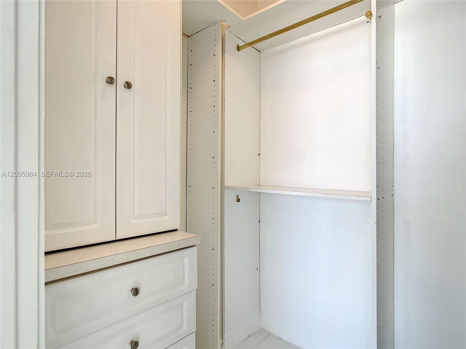 555 NE 15th Street gallery image #10