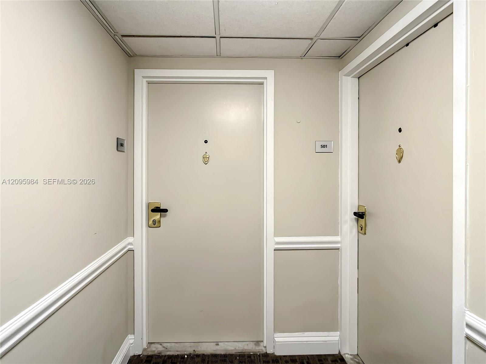 555 NE 15th Street gallery image #4