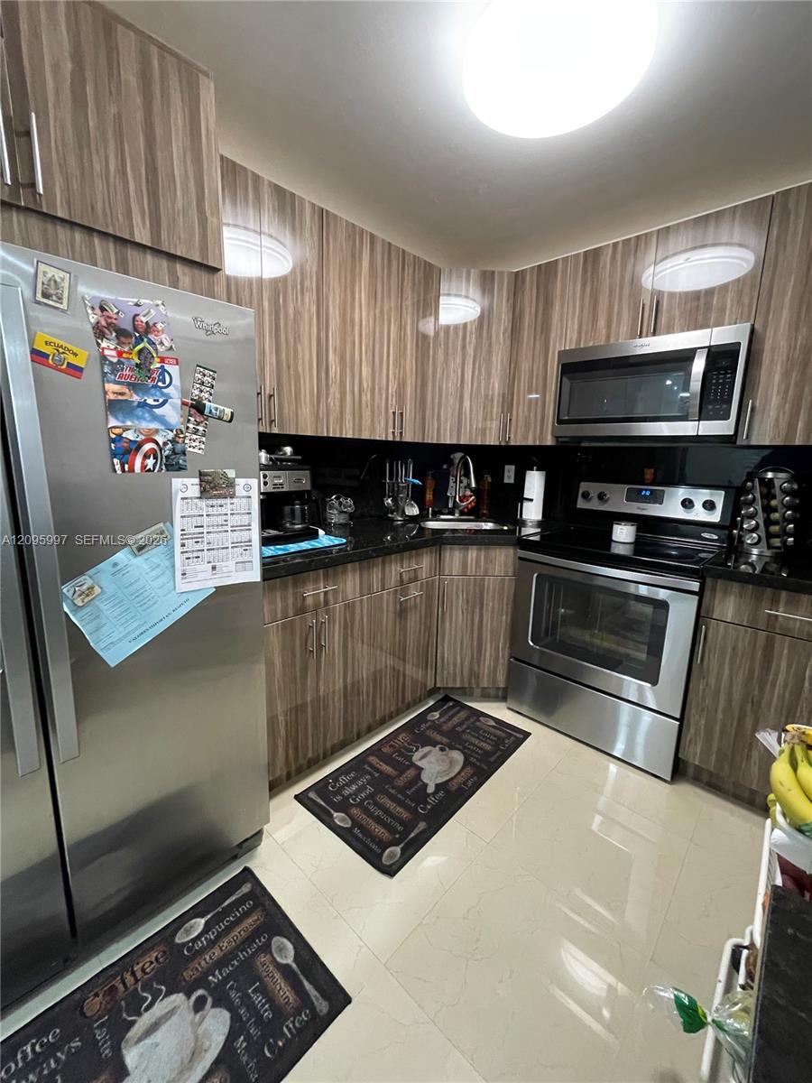 1055 W 77th Street