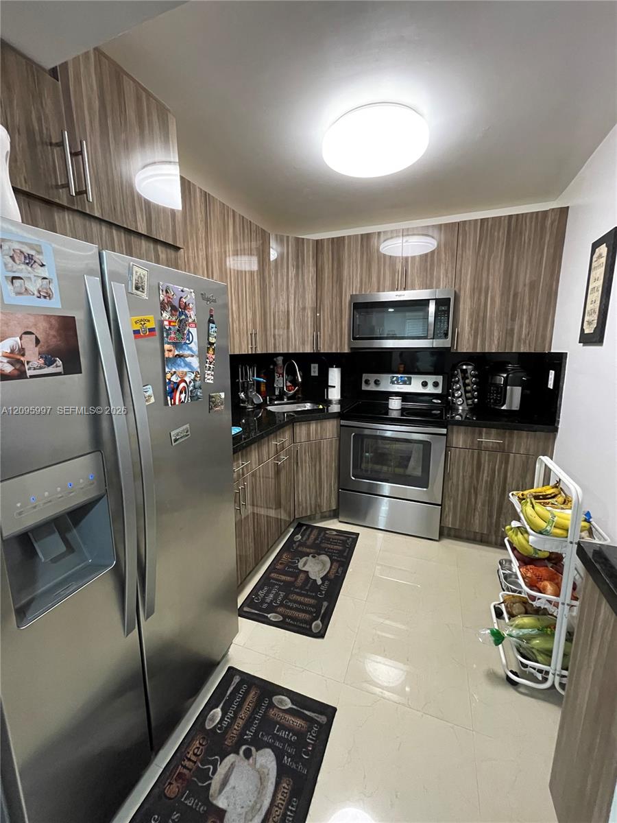 1055 W 77th Street