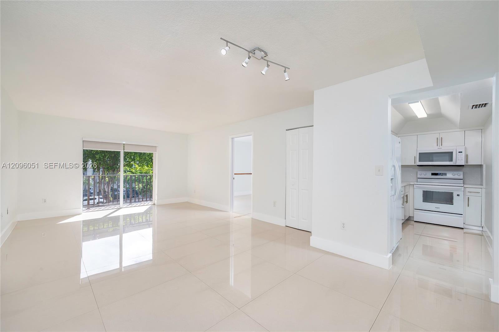 4709 NW 7th Street