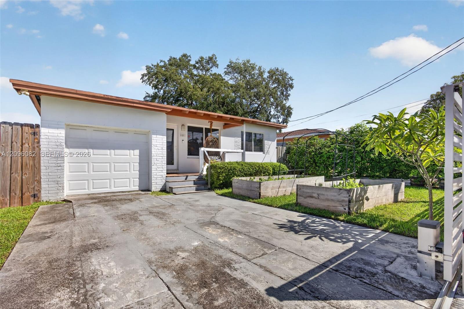 2611 SW 19th Terrace