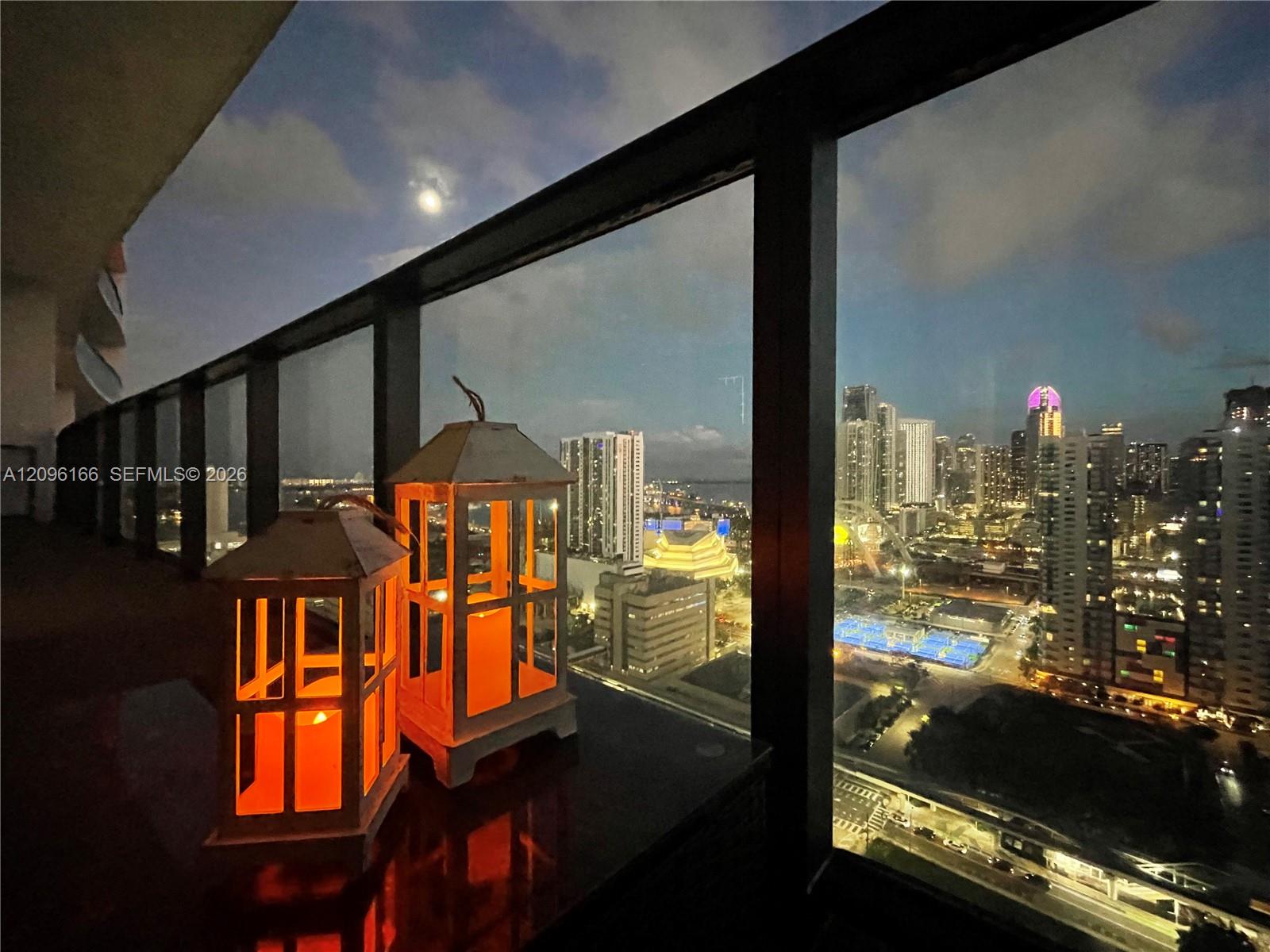 1600 NE 1st Avenue gallery image #10