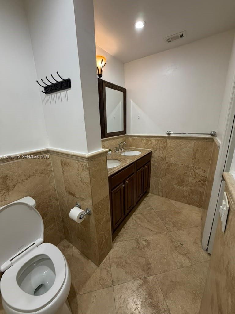2375 W 74th Street