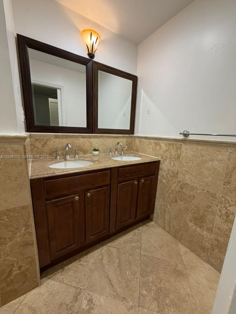 2375 W 74th Street