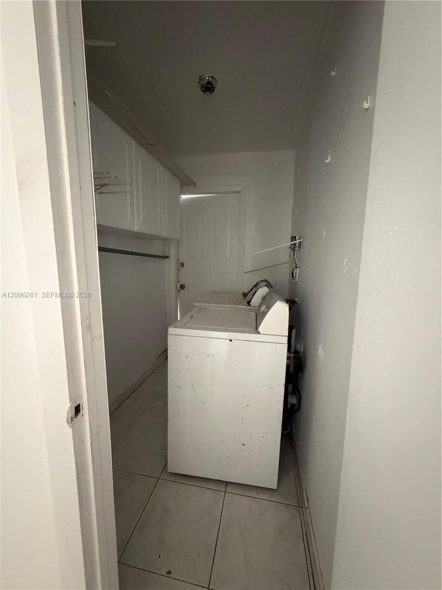 4824 NW 15th Court