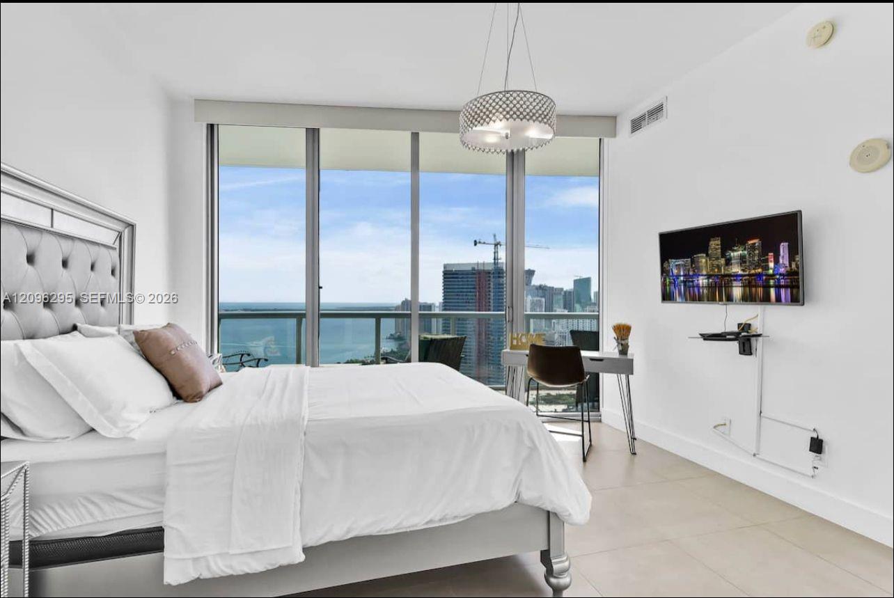 888 Biscayne Boulevard gallery image #11