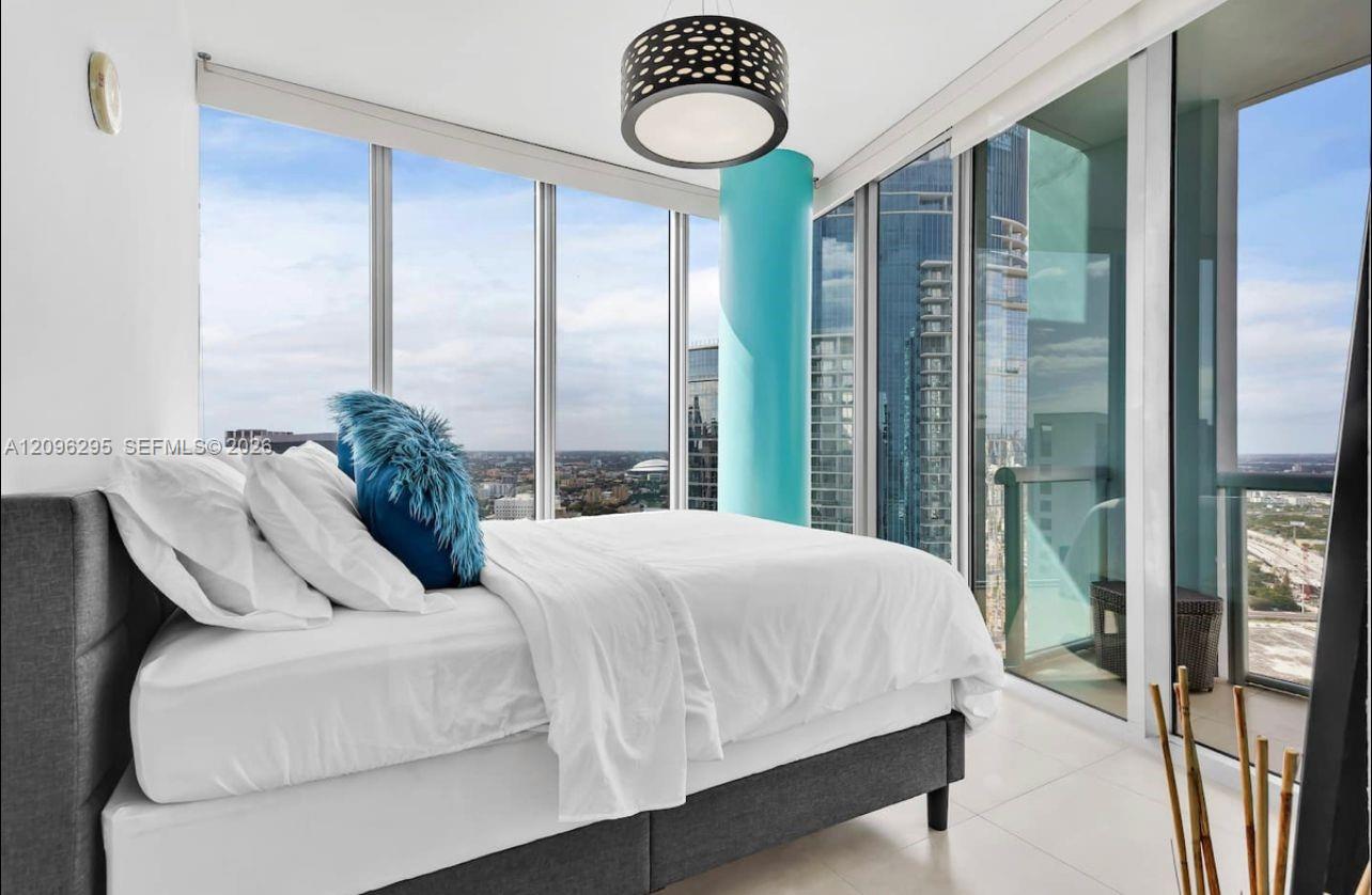 888 Biscayne Boulevard gallery image #19