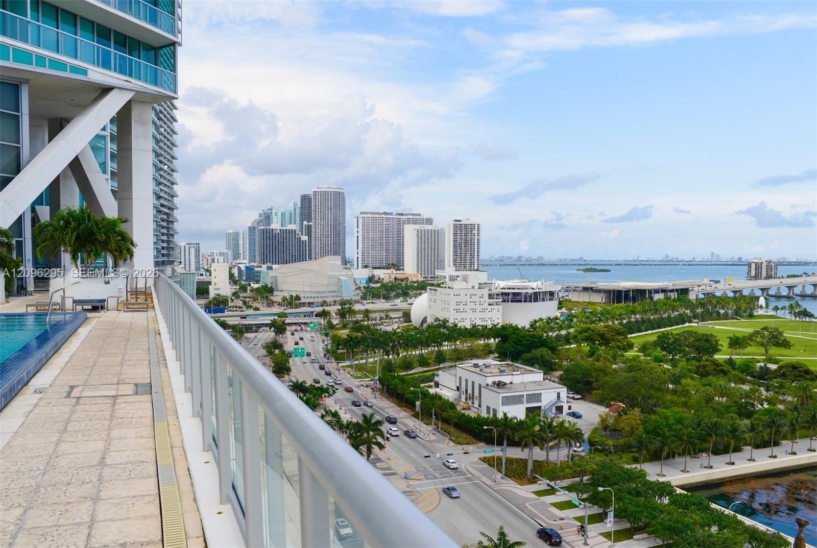888 Biscayne Boulevard gallery image #28