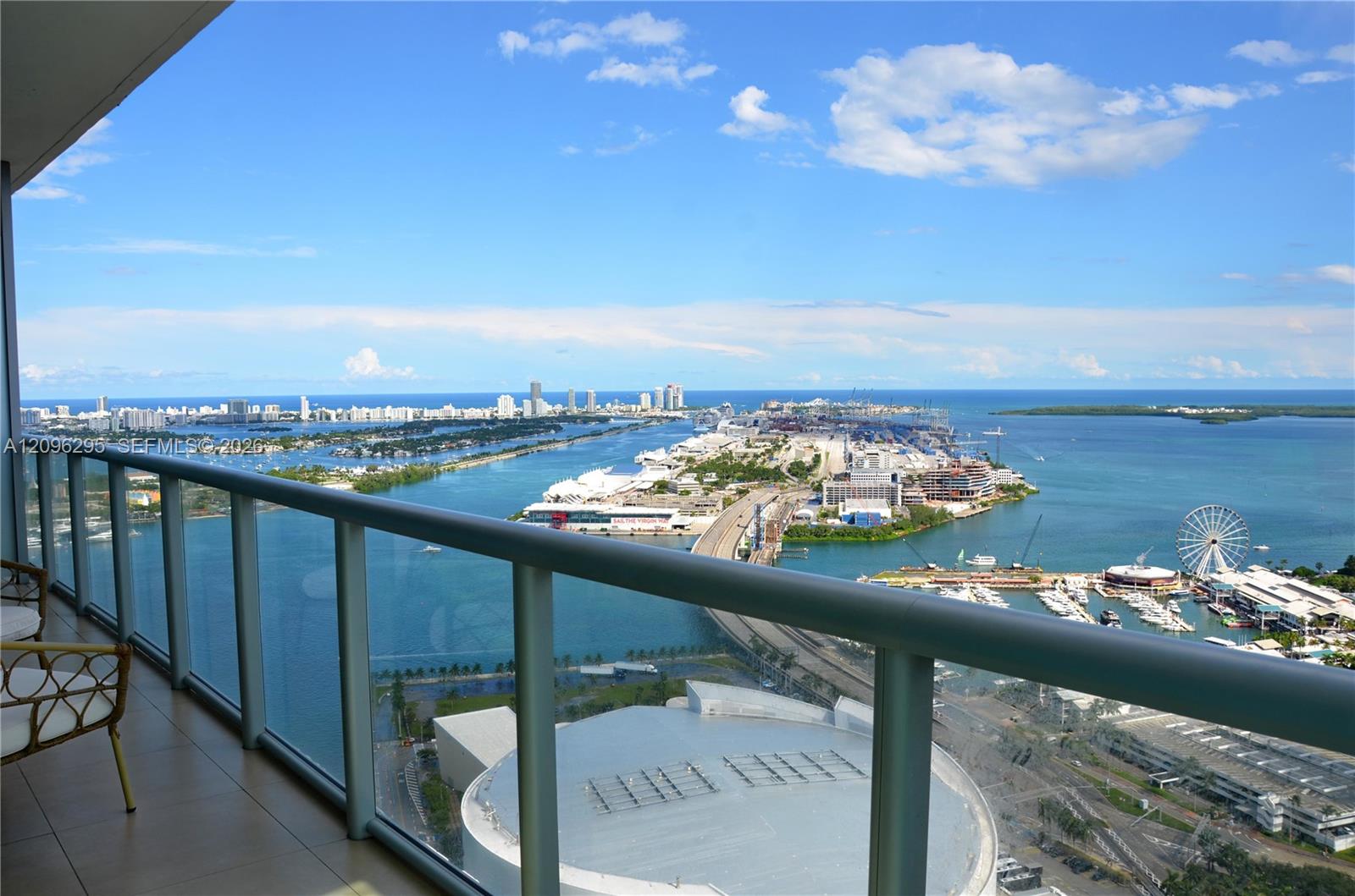 888 Biscayne Boulevard gallery image #34