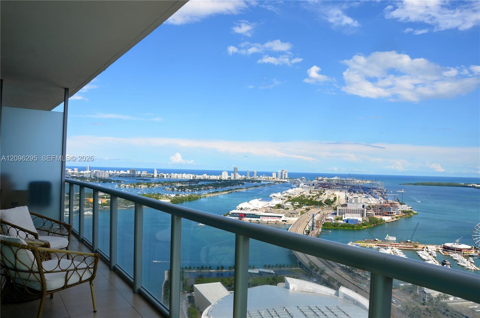 888 Biscayne Boulevard gallery image #35