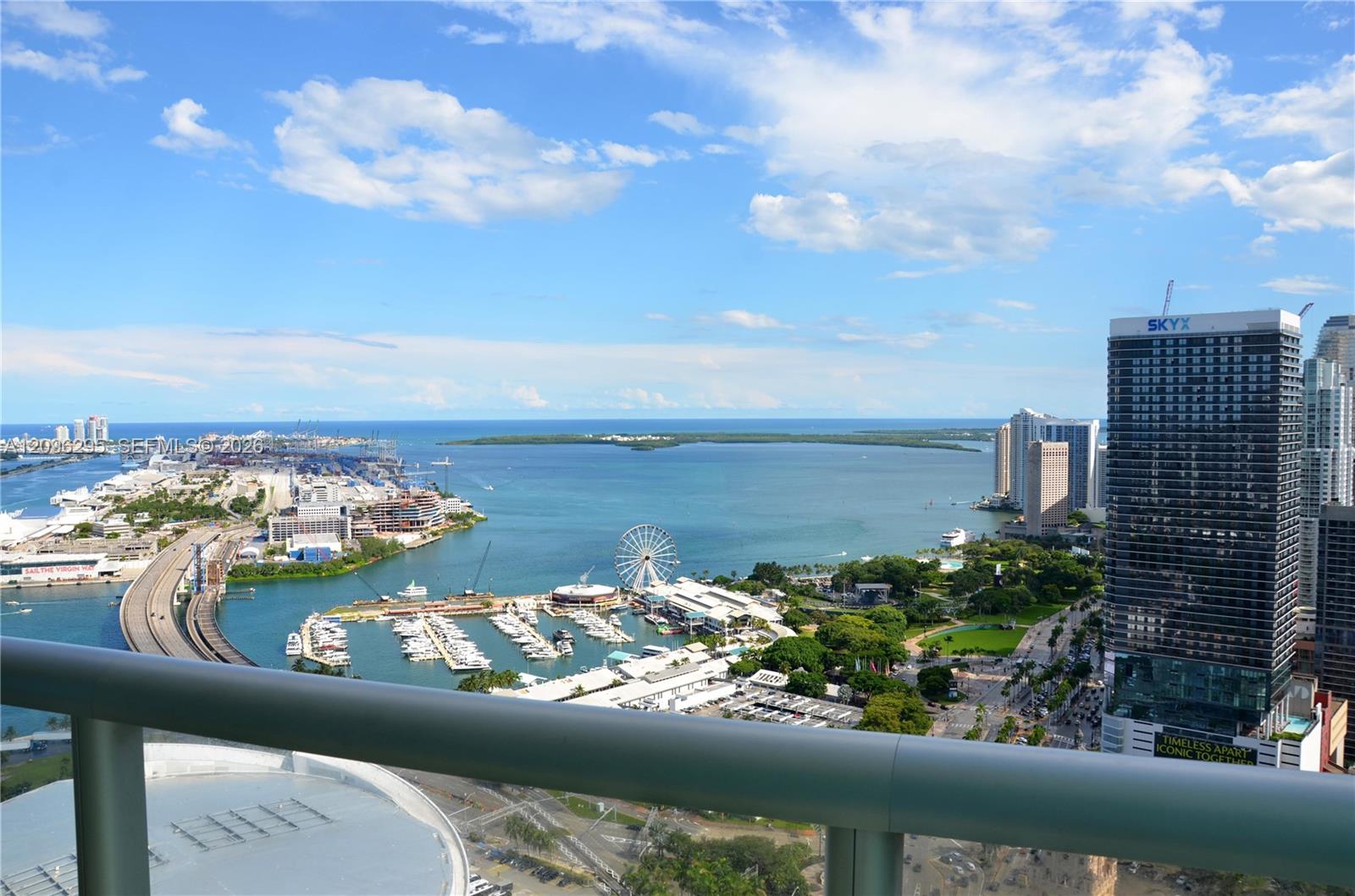 888 Biscayne Boulevard gallery image #36