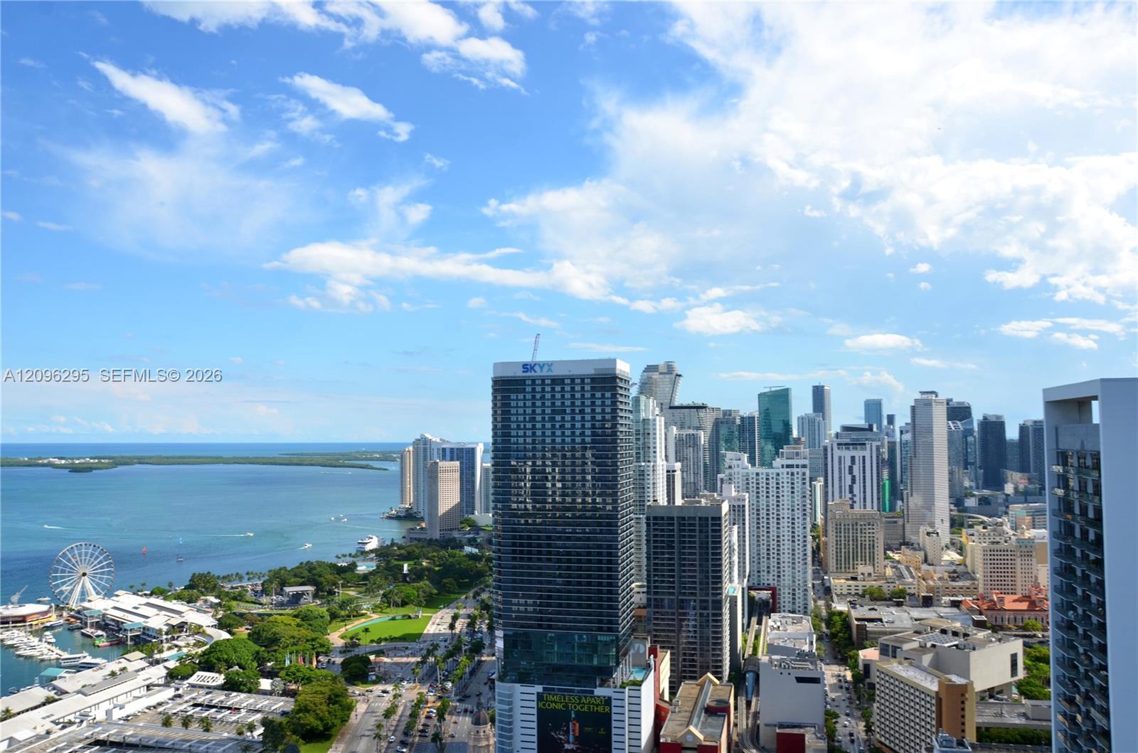 888 Biscayne Boulevard gallery image #38