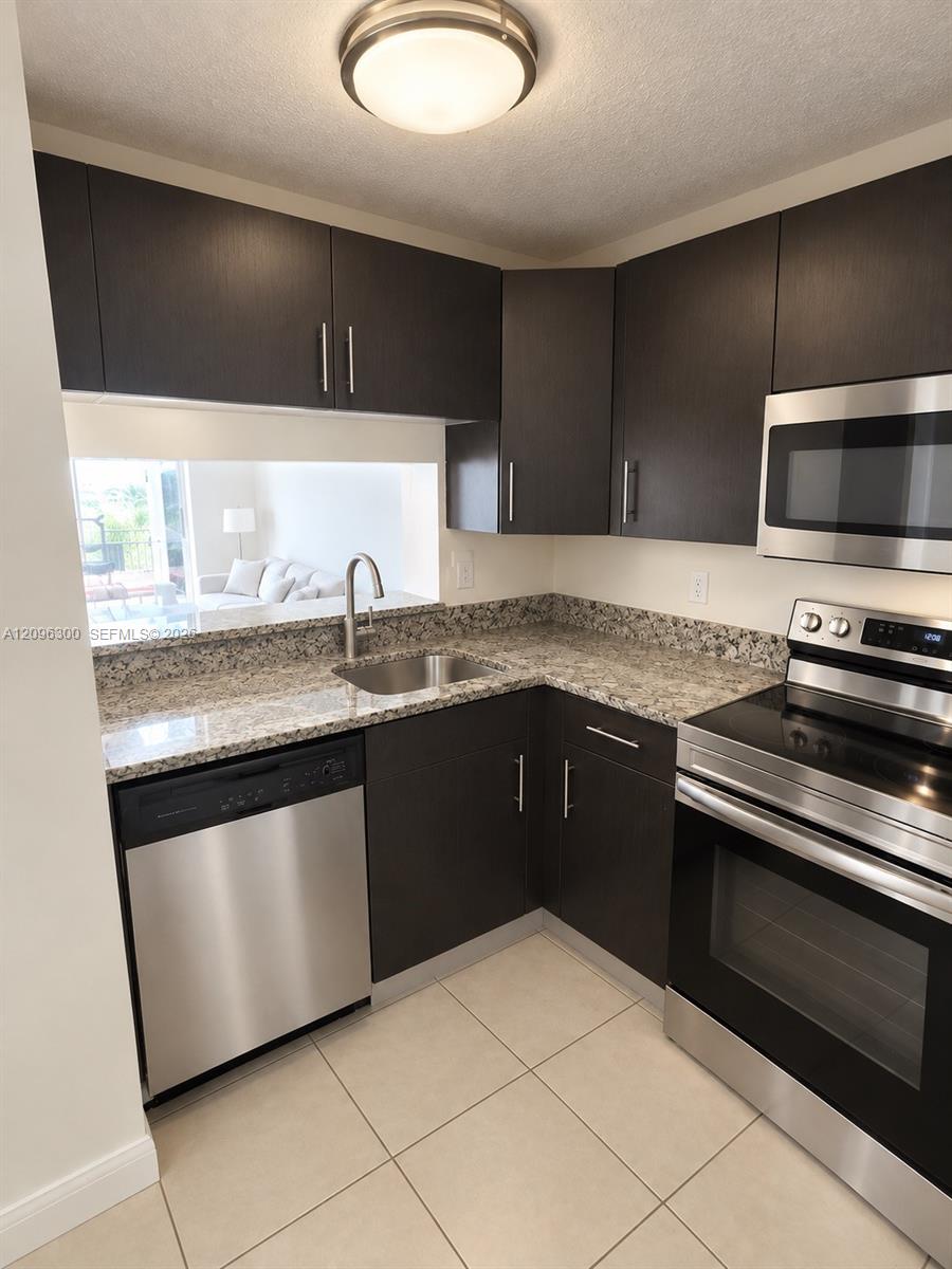 486 NW 165th St Road